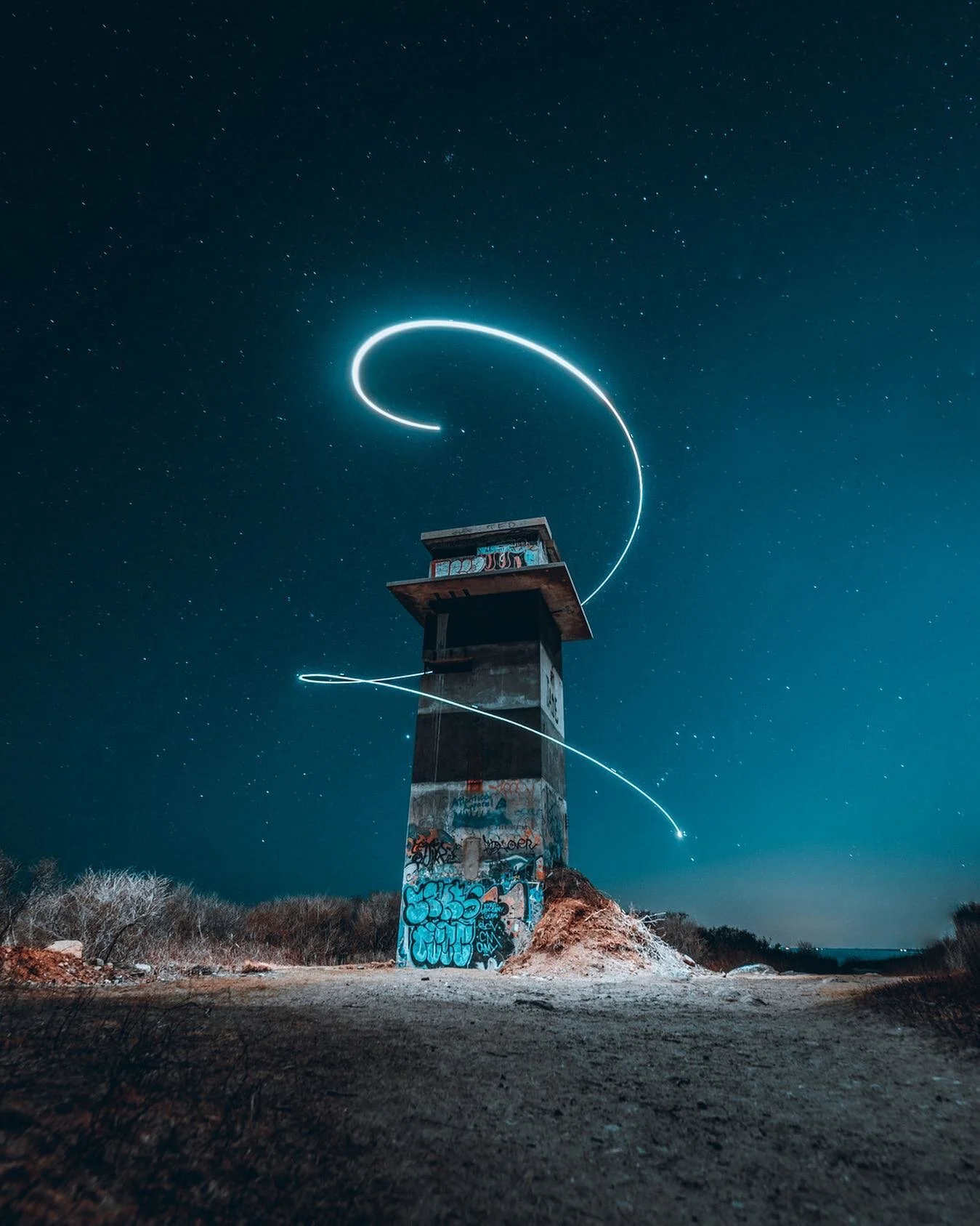 - Spiraling To The Stars - 
⠀⠀⠀⠀⠀⠀⠀⠀⠀
Big shoutout to @benskaar for helping me out shoot some astro and introducing me to some amazing photographers a couple months ago including the awesome @_jeffreyji !  #photo #color #hdr #capture #art #snapshot #