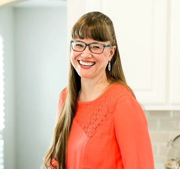 As a 21-Day Sugar Detox Certified Coach, I am here to guide you through your detox journey.