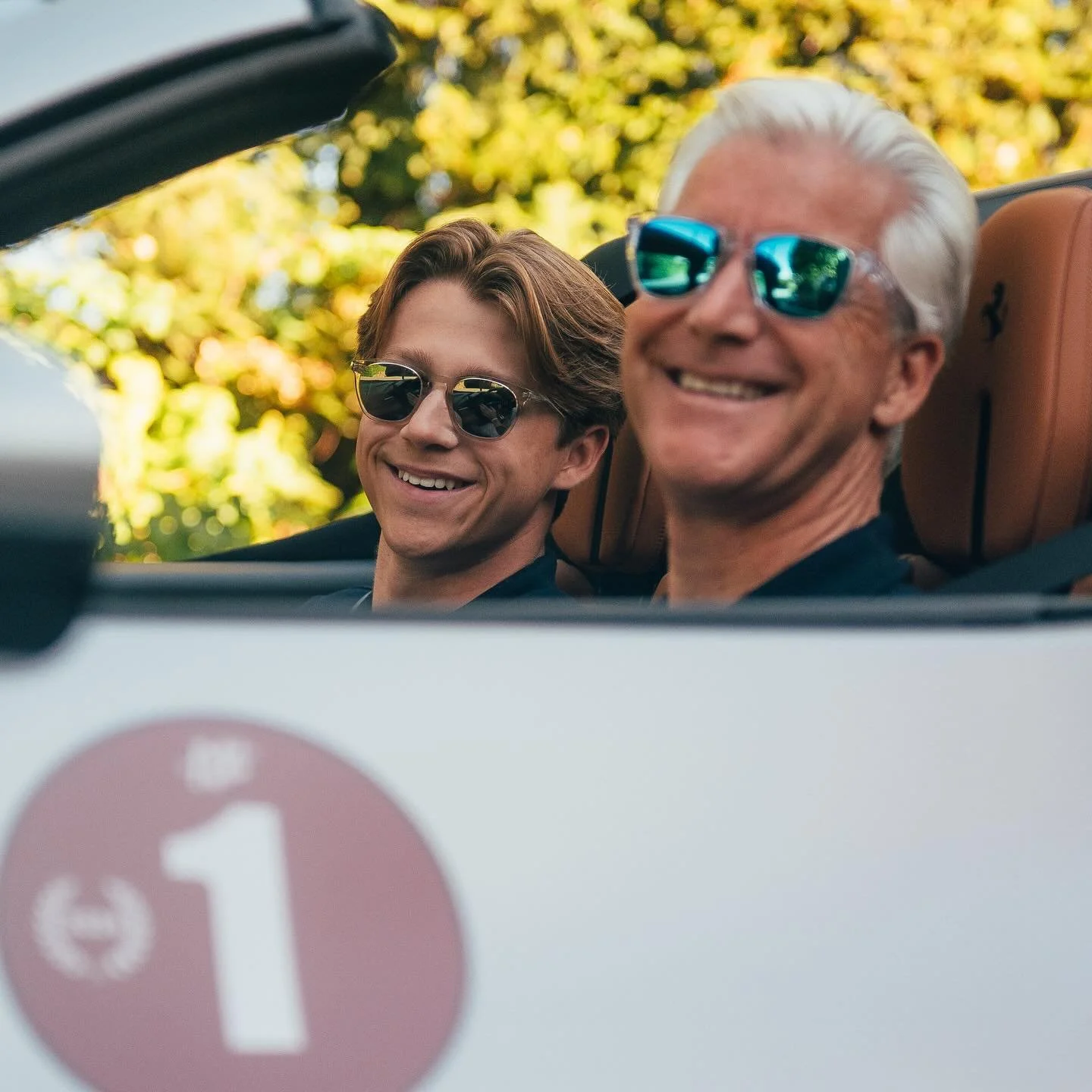 ➖LIKE FATHER LIKE&hellip;➖

Same smile at the start of Padre-Figlio earlier in September&hellip;
-
Le m&ecirc;me sourire lors du d&eacute;part de Padre-Figlio en septembre dernier&hellip;
.
.
.
#happyfewracing #padrefiglio #padrefigliorally #padrefig