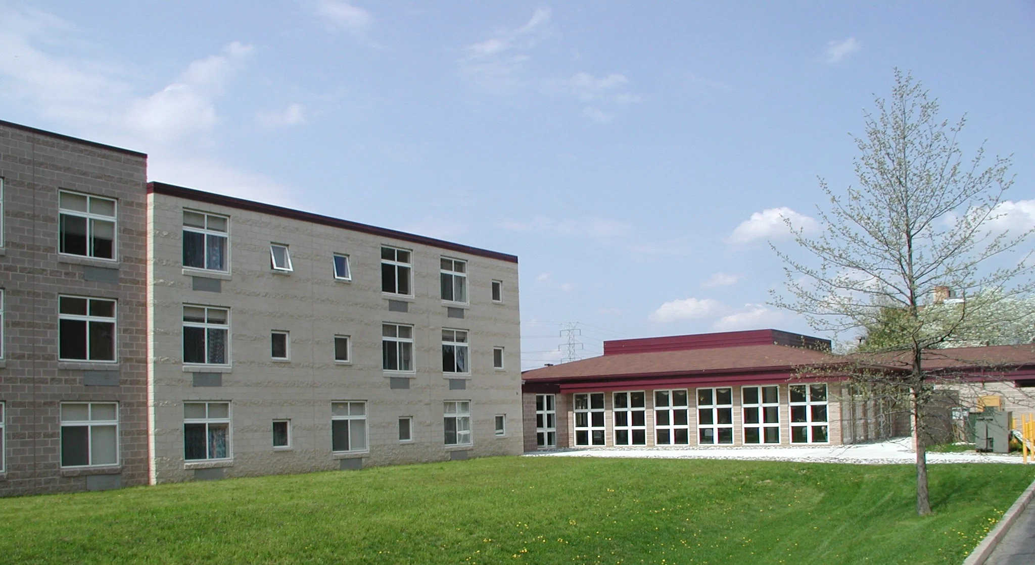 SUPPORTIVE HOUSING WITH DINING