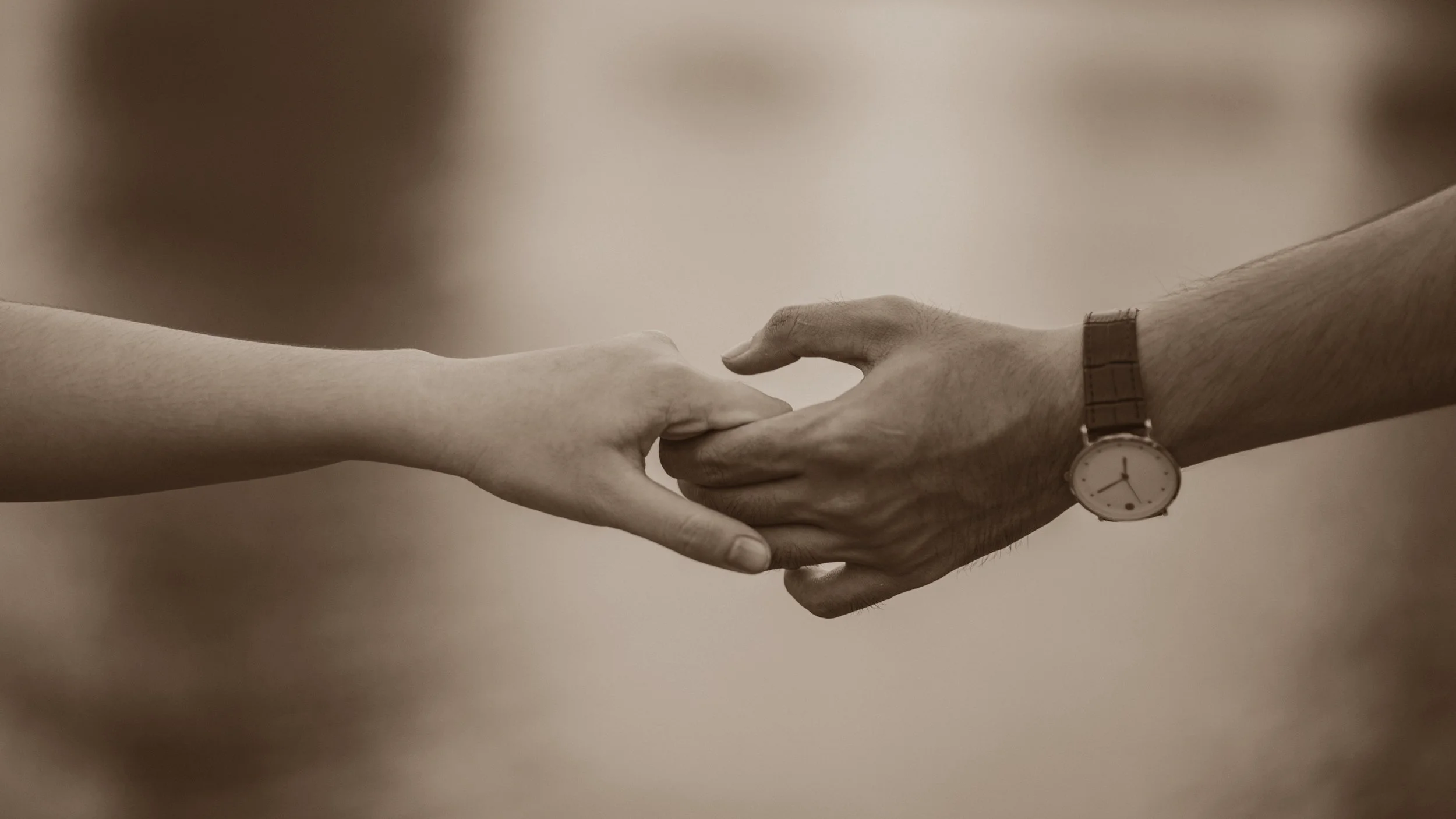 affection-black-and-white-couple-1004014.jpg