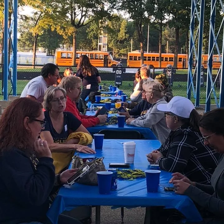 tailgate2.jpg