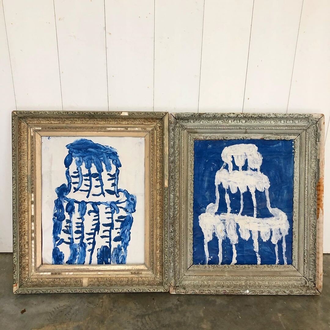 Gary Komarin&rsquo;s cakes are most definitely on our list of artwork we are dying to collect. These are perfectly paired with antique frames - Cakes Blue on Creme and Creme on blue - @garykomarin ⠀⠀⠀⠀⠀⠀⠀⠀⠀
⠀⠀⠀⠀⠀⠀⠀⠀⠀
#garykomarin #contemporaryart #gr