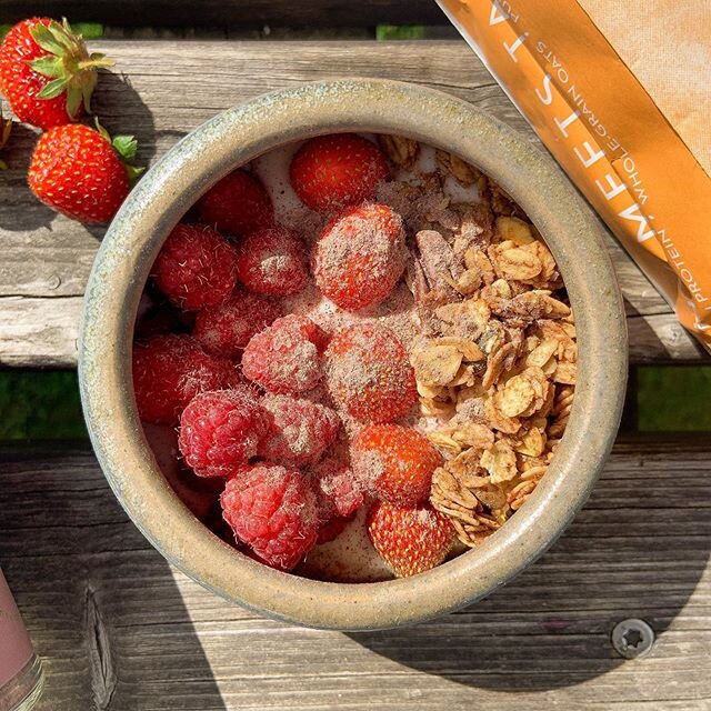 ⧊ healthy food for your sacred temple | dreamy

la food est un outil si holistique tant il parle d&rsquo;esth&eacute;tisme, de textures, d&rsquo;exp&eacute;riences sensorielles qu&rsquo;engloutir les aliments sans conscience est comme passer &agrave;