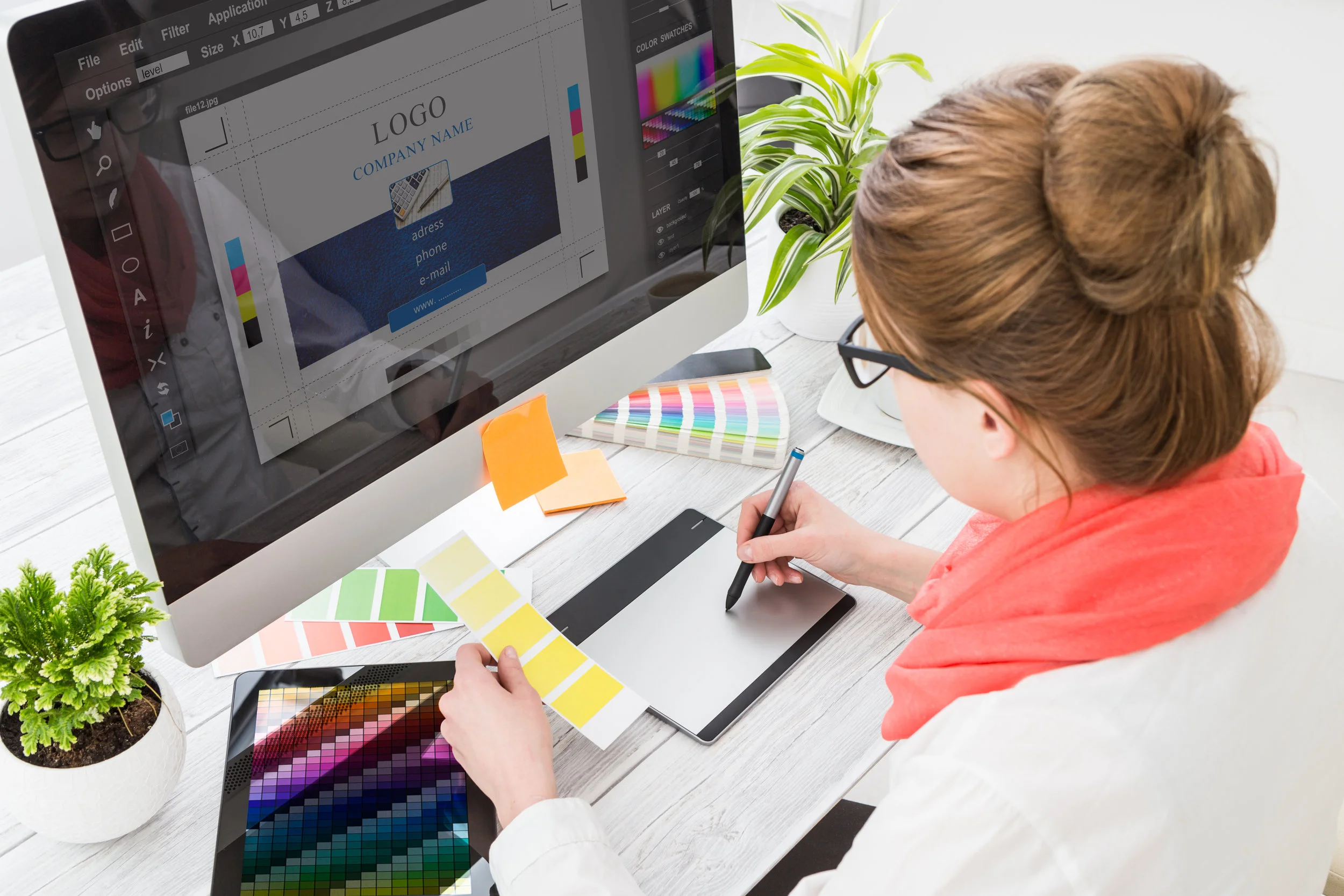 Graphic-designer-at-work.-Color-samples.-516728032_5760x3840.jpeg