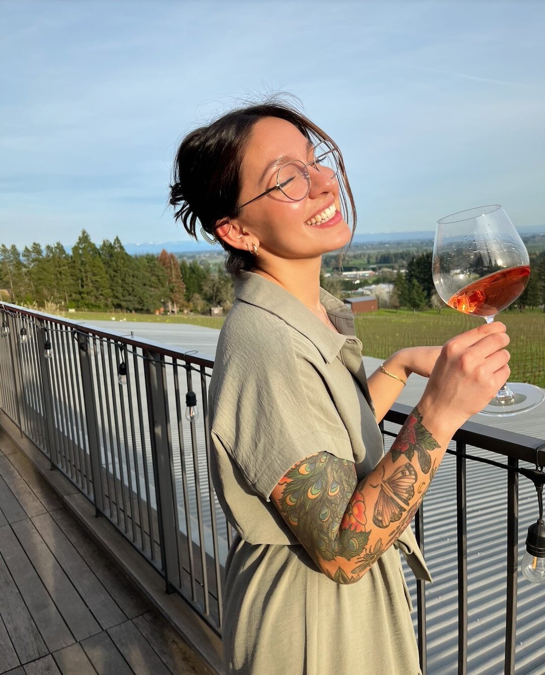 Ros&eacute; Season ☀️⁠
⁠
Sun is on the forecast all week, which means Ros&eacute; season is officially here, and there's never been a better time to enjoy the sunshine!⁠
⁠
Join us this week, enjoy a beautiful wine-tasting experience, and sip on our R