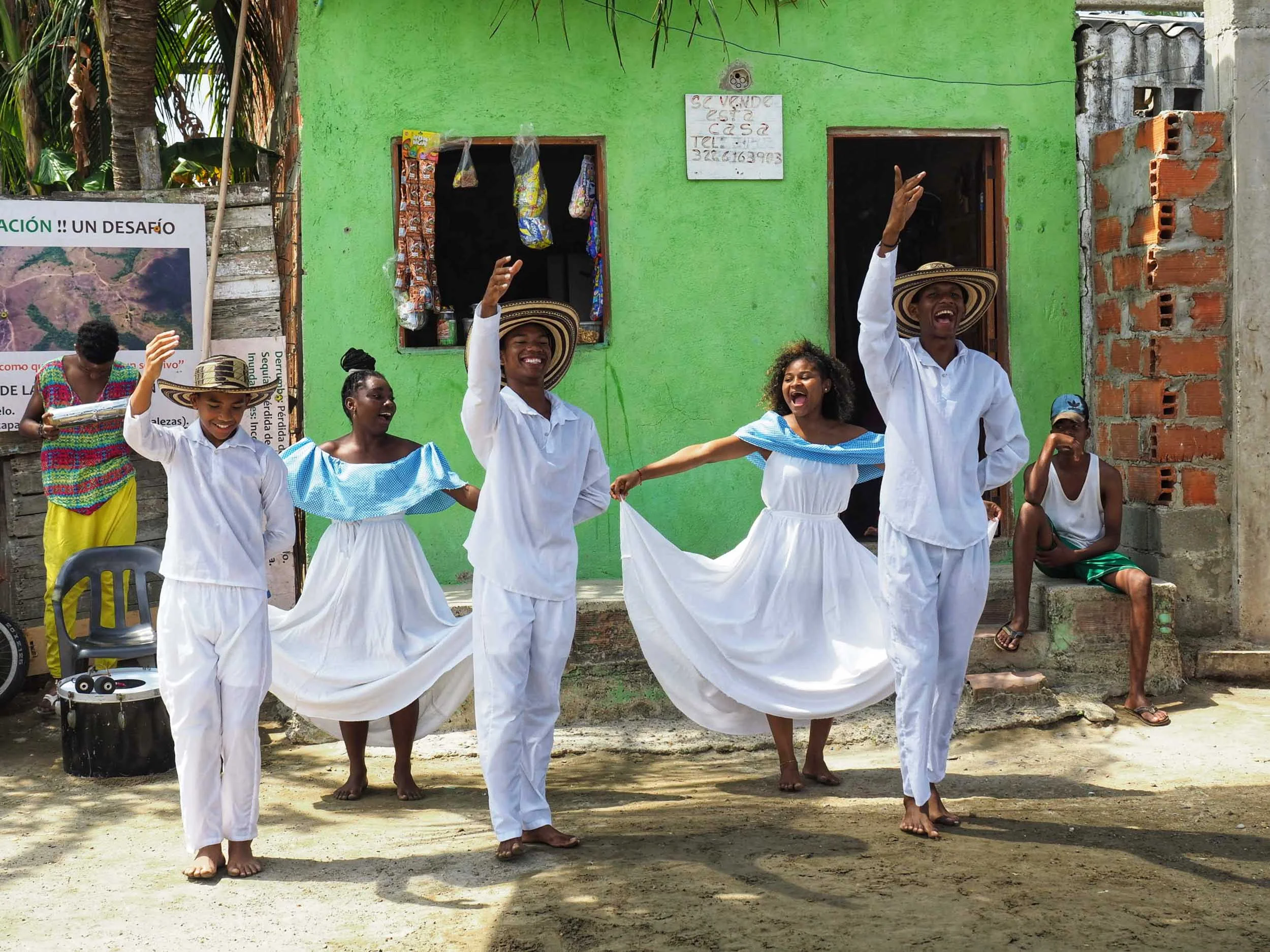 Dancers Panama.jpg
