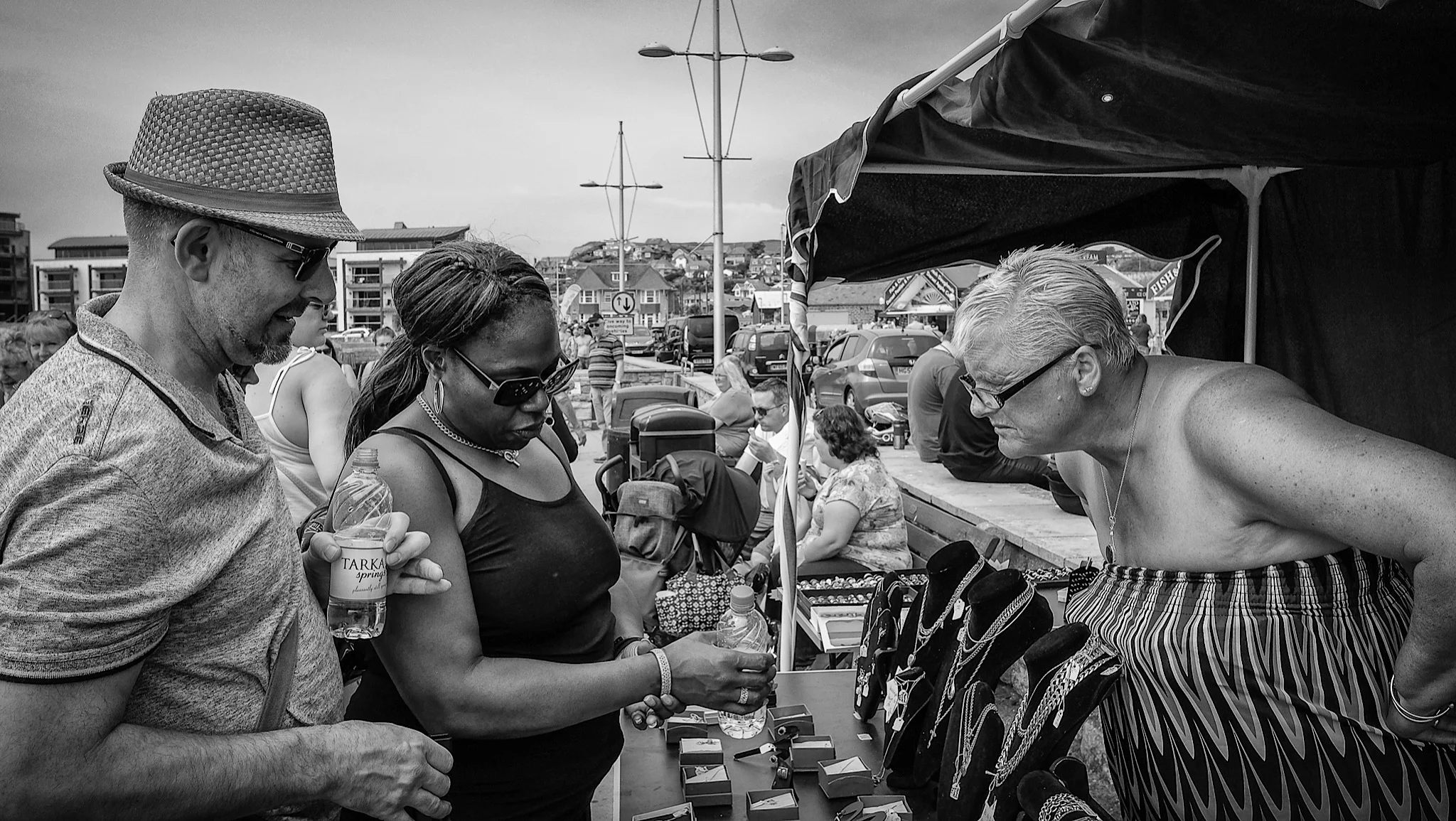 A 16x9 Aspect Can Tell A Big Story Diane Wehr Street Photography