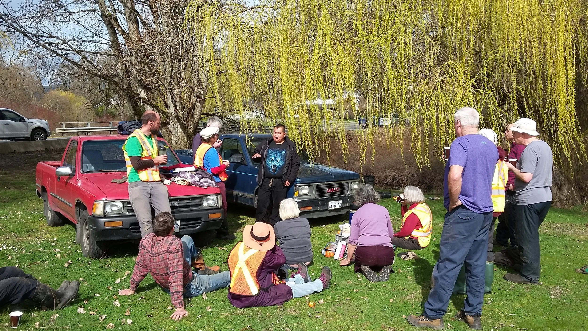 Learning from Cowichan Elder Doug August at coffee break of planting event at Somenos Creek - Photo by Elizabeth Aitken