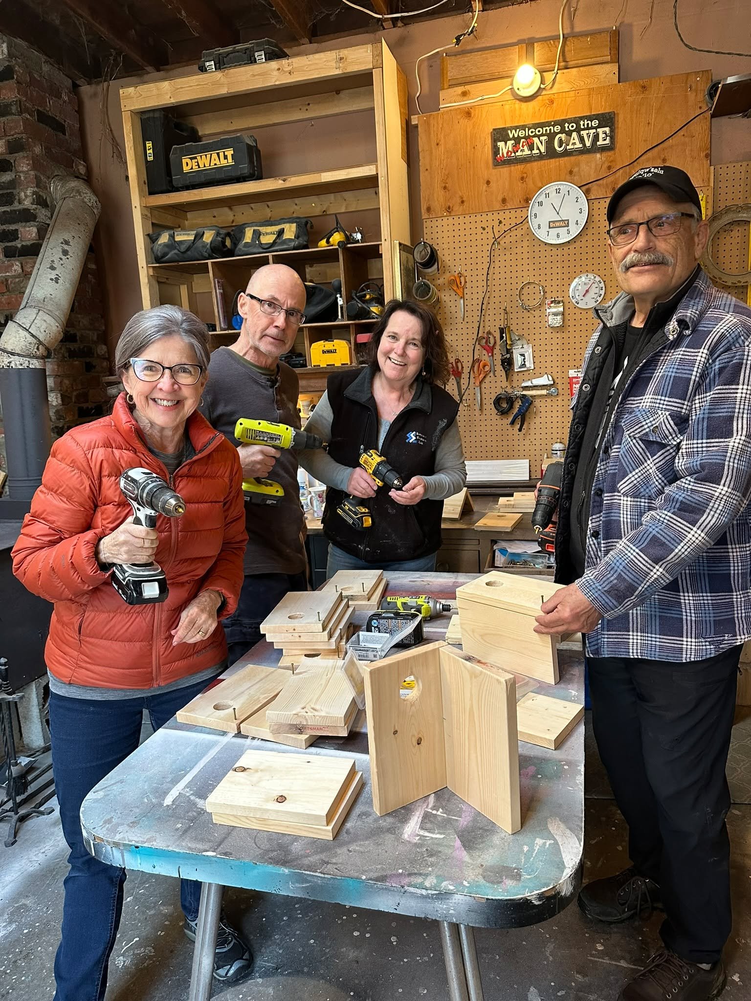 The SMWS board and volunteers are gearing up for this year's local artist-painted nest box auction. If you are interested in painting a box, let us know!