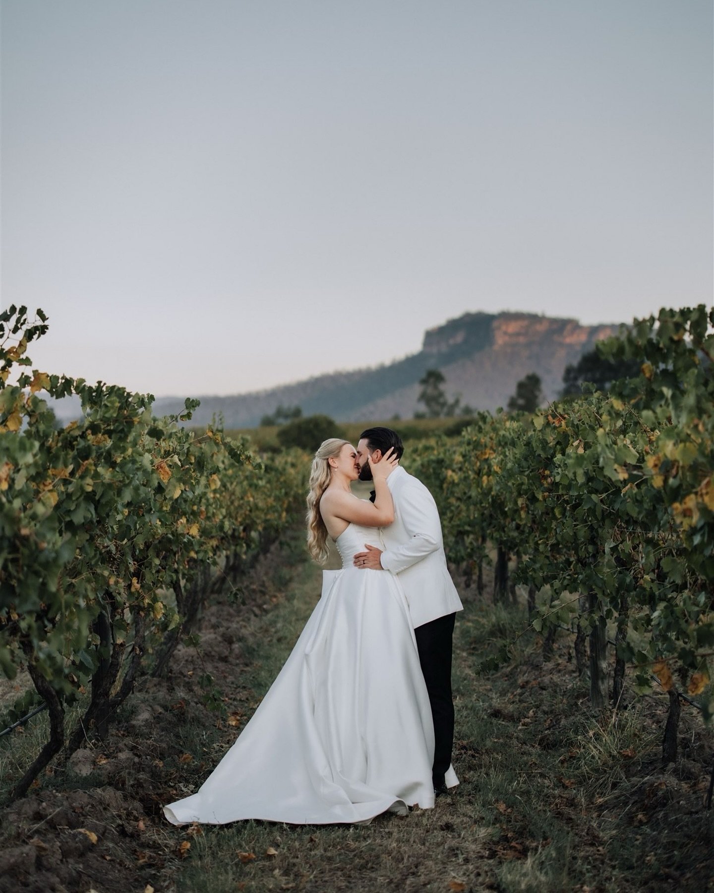K + G with the nearest &amp; dearest at our beloved Adams Peak

Venue: @adamspeakcountryestate 
Celebrant &amp; MC: @oliverthomsoncelebrancy 
Styling: @_isntitlovelyevents 
Music: @silentshoutent 
Hair: @bridalhairculture 
Makeup: @hannahsenam.makeup