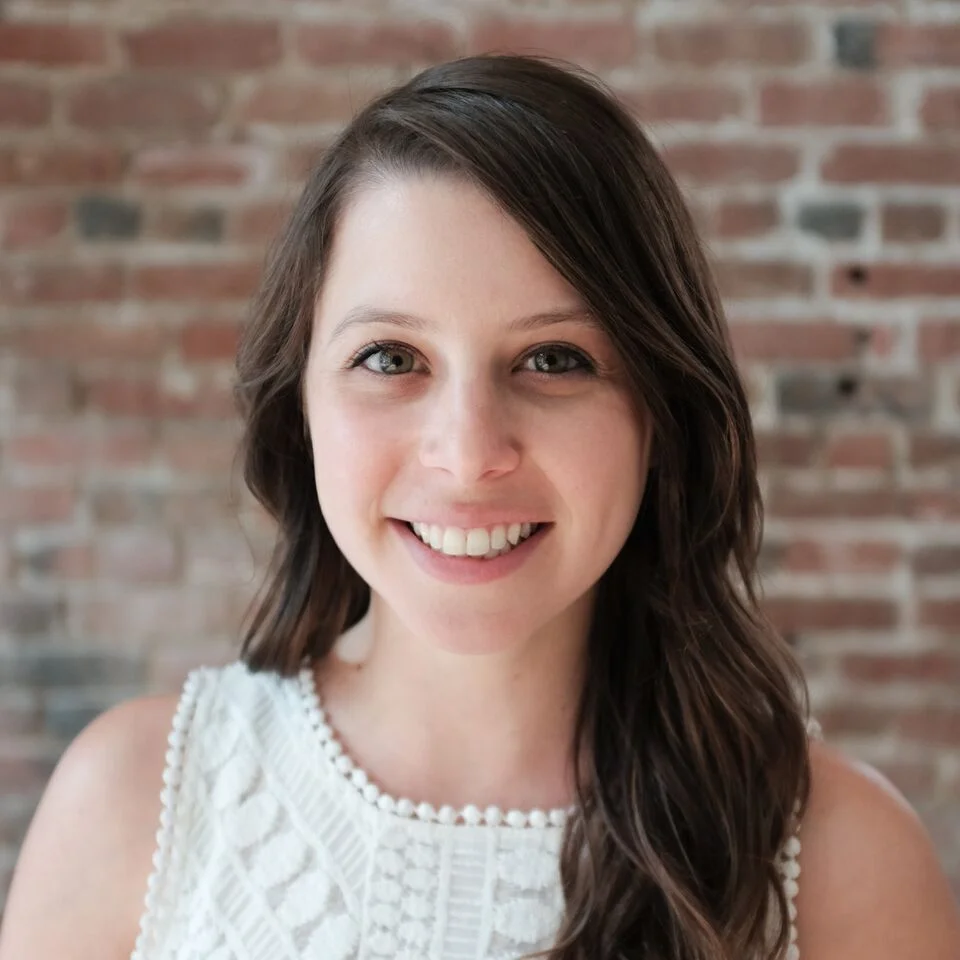 Hannah Levy Tech Ladies, Head of Community @hnnhlvy Hannah builds content and community for brands. She's the Head of Community for Tech Ladies, an online community and job board that connects women with the best opportunities in tech. Her full-time gig is Director of Content at Wealthfront.