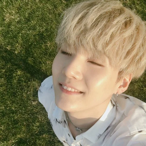 How do the members of BTS see Yoongi?