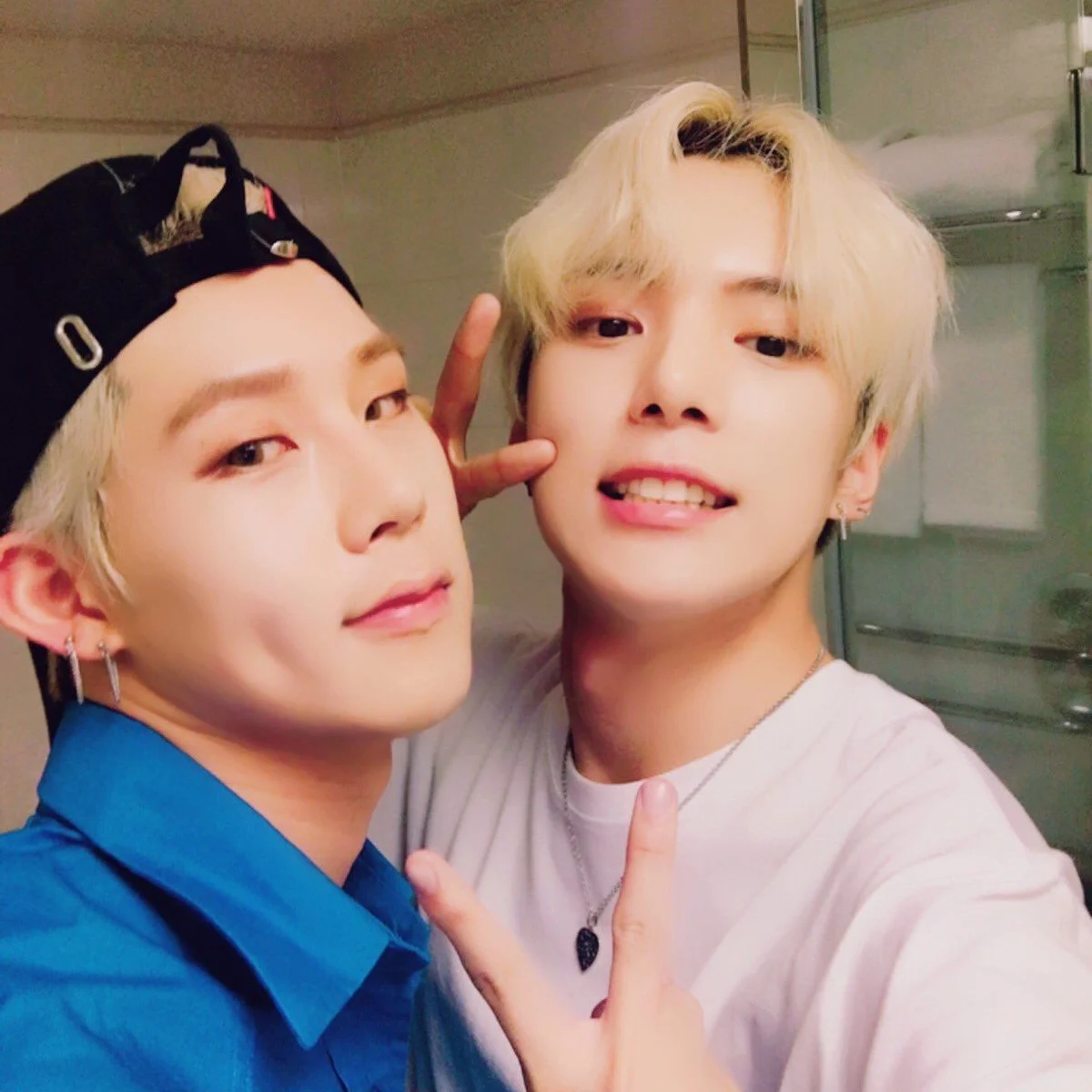 How do Jooheon and Minhyuk connect?