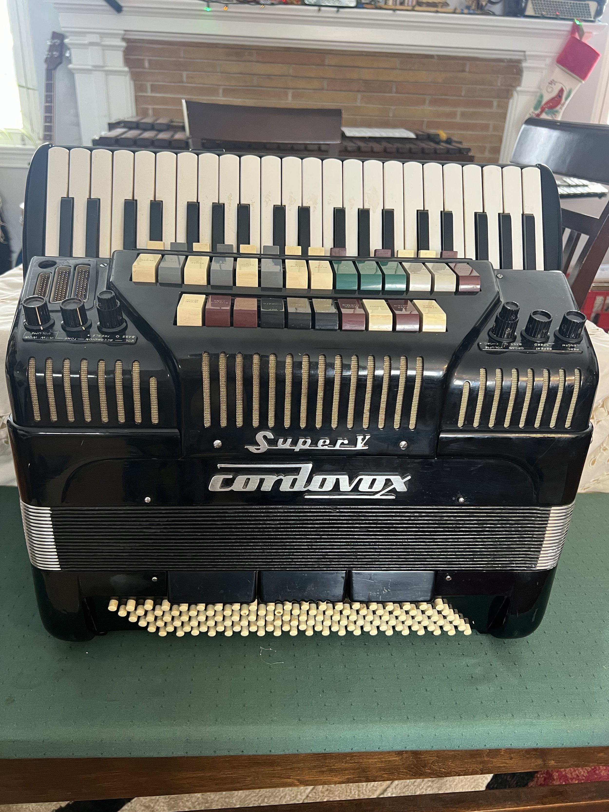 Accordion Black Super V Cordovan electric organ MIDI pickup amplification 120 bass Lowry synth synthesizer accordeon Italian Italy hand made reeds 41 key fisarmonica music musician accordionist harmonica accordions component tone generator amp vintag