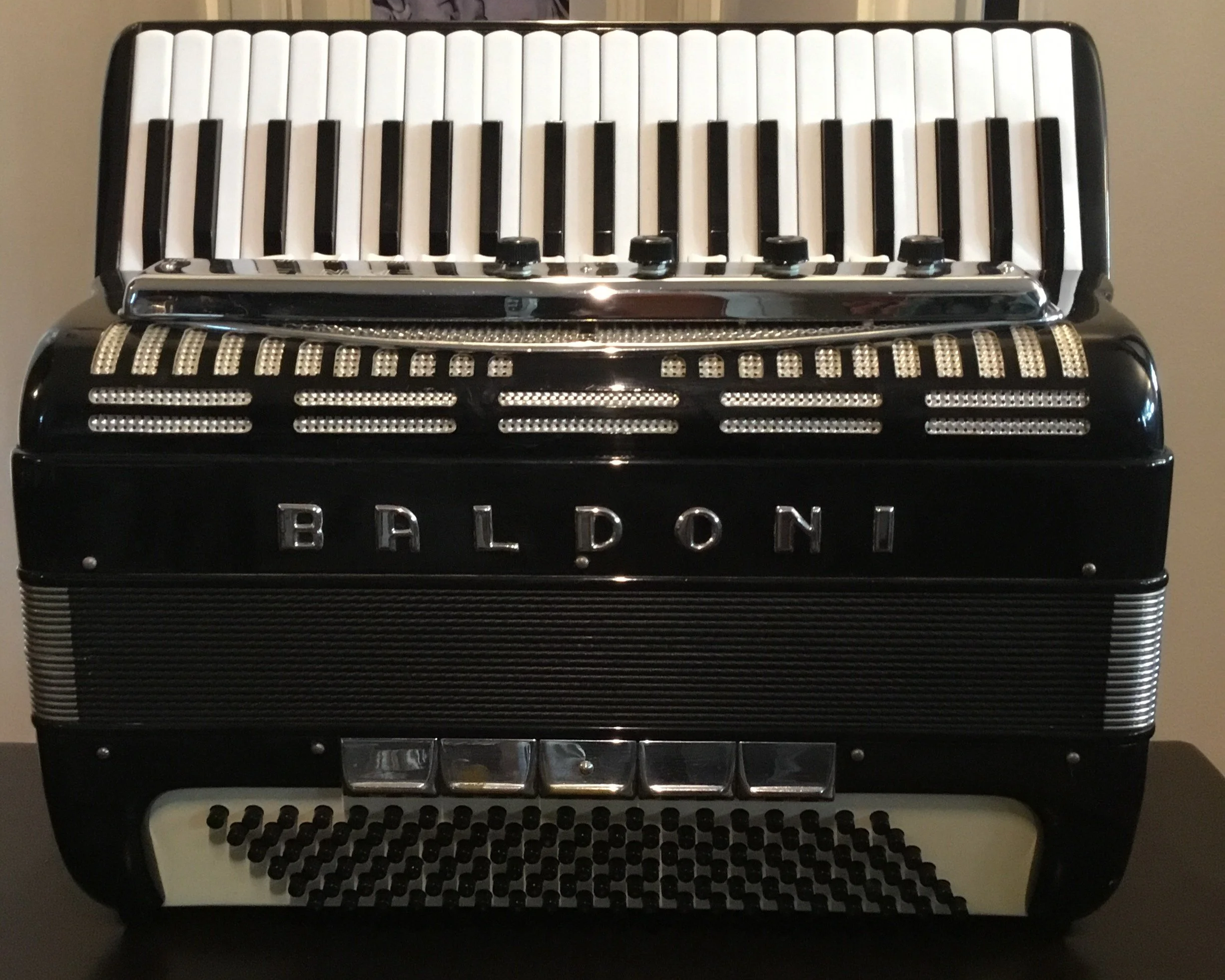 Baldoni Accordion 120 Bass electric electronic pickups amplify piano accordeon professional full size model triple musette 41 keys registers music musician for sale band Italian Italy consignment selling buy shipping black student wet tuning straps