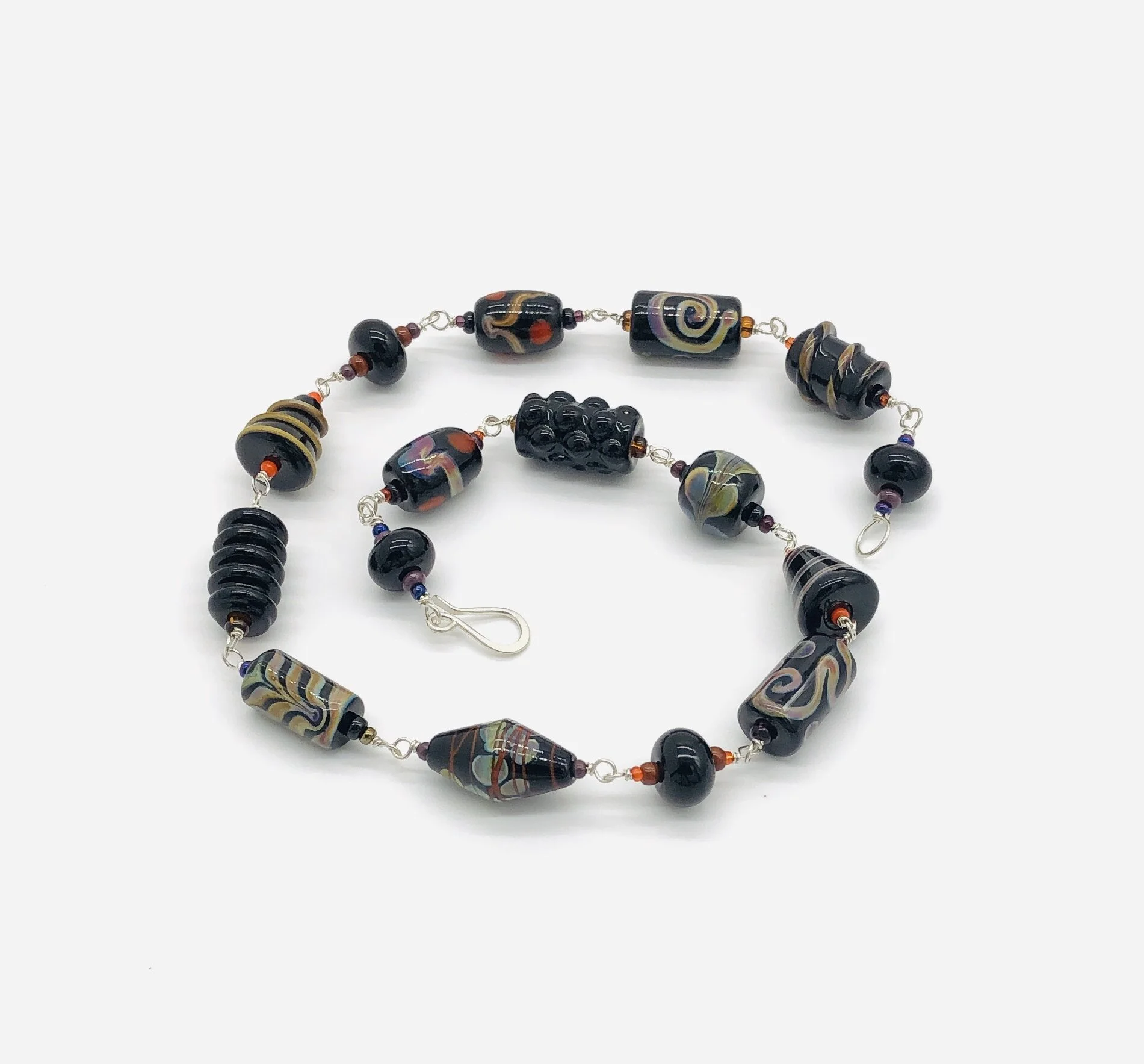 Short Necklace in Black/Raku