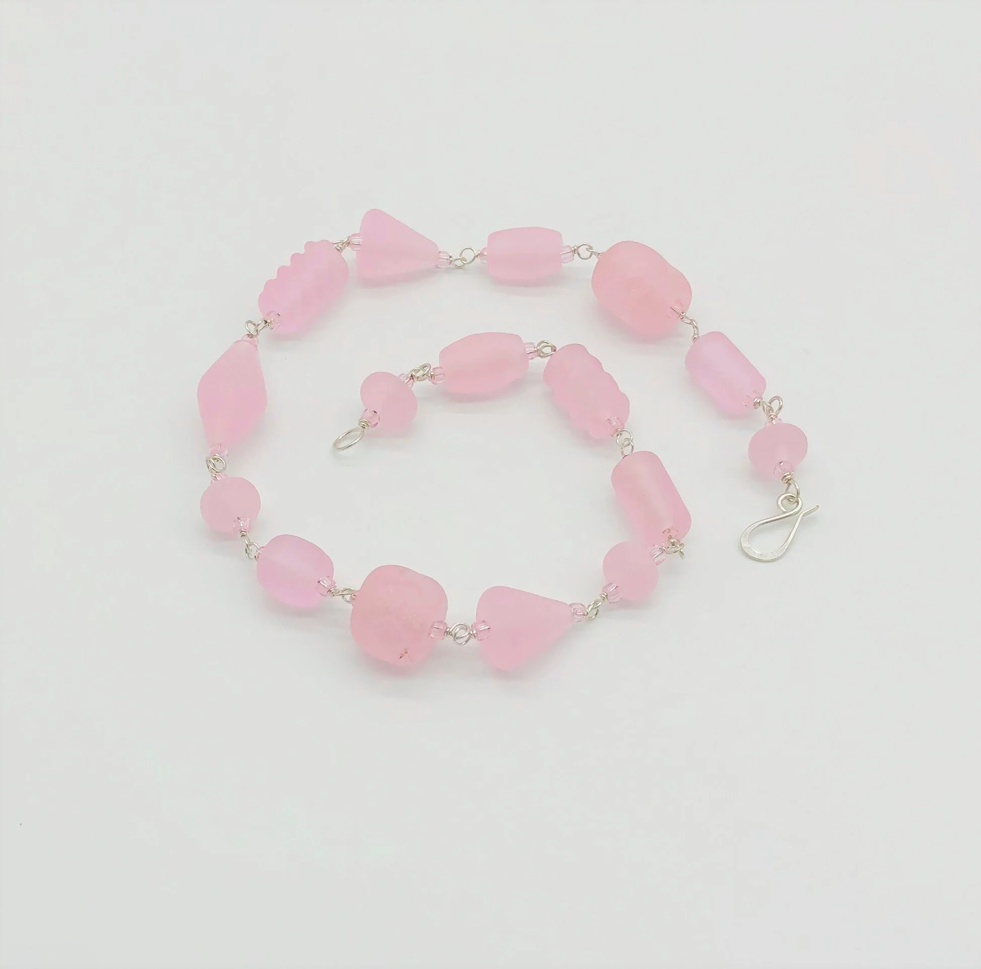 Short Necklace in Etched Pale Pink