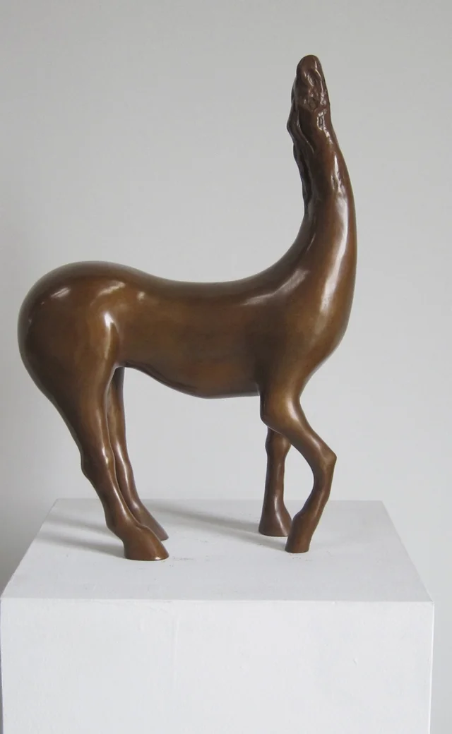 Golden_Horse_1040x640.jpg
