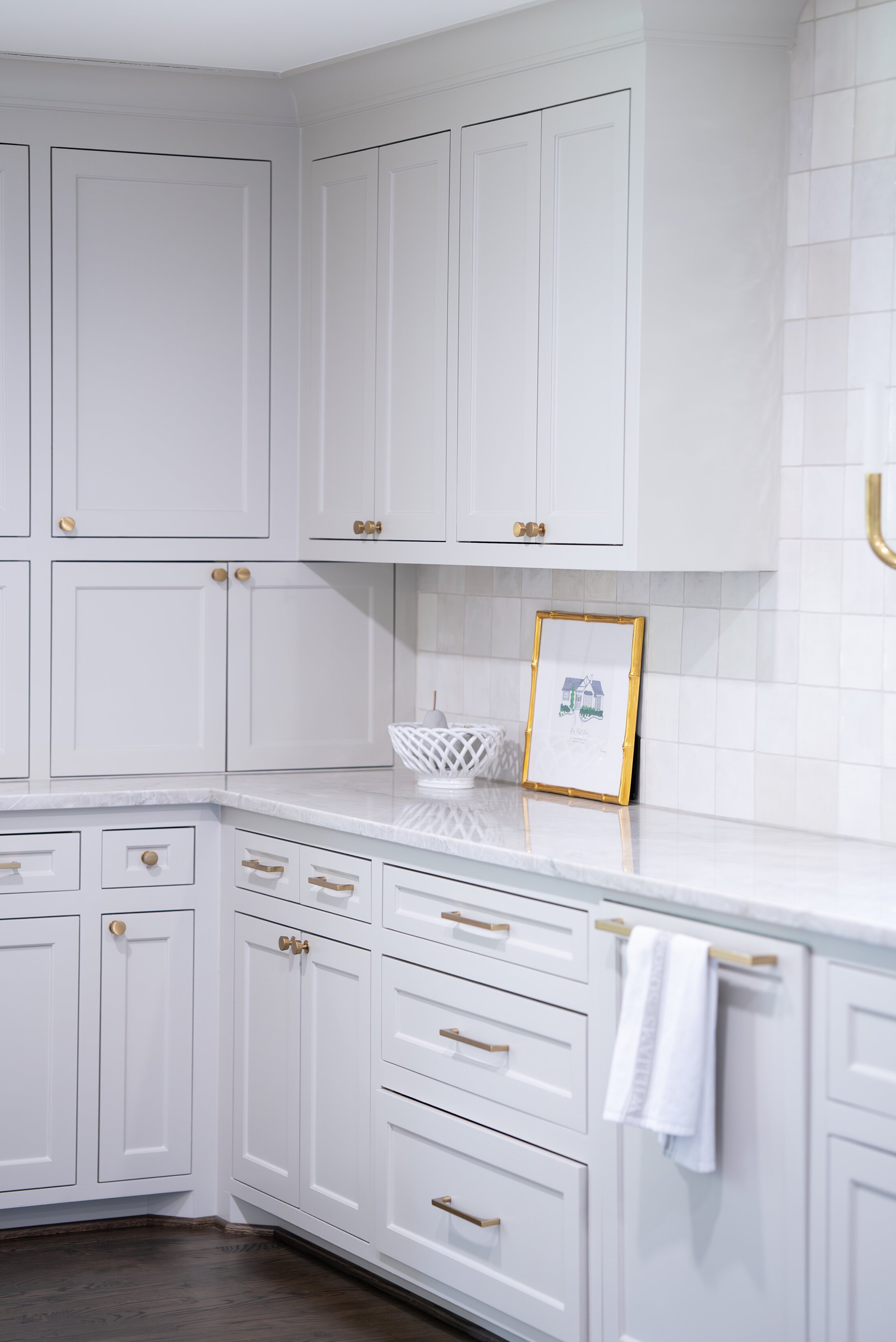 AlyssaMarieFilms - CustomCarpentrybyCarlos - Custom Kitchen - 03.jpg