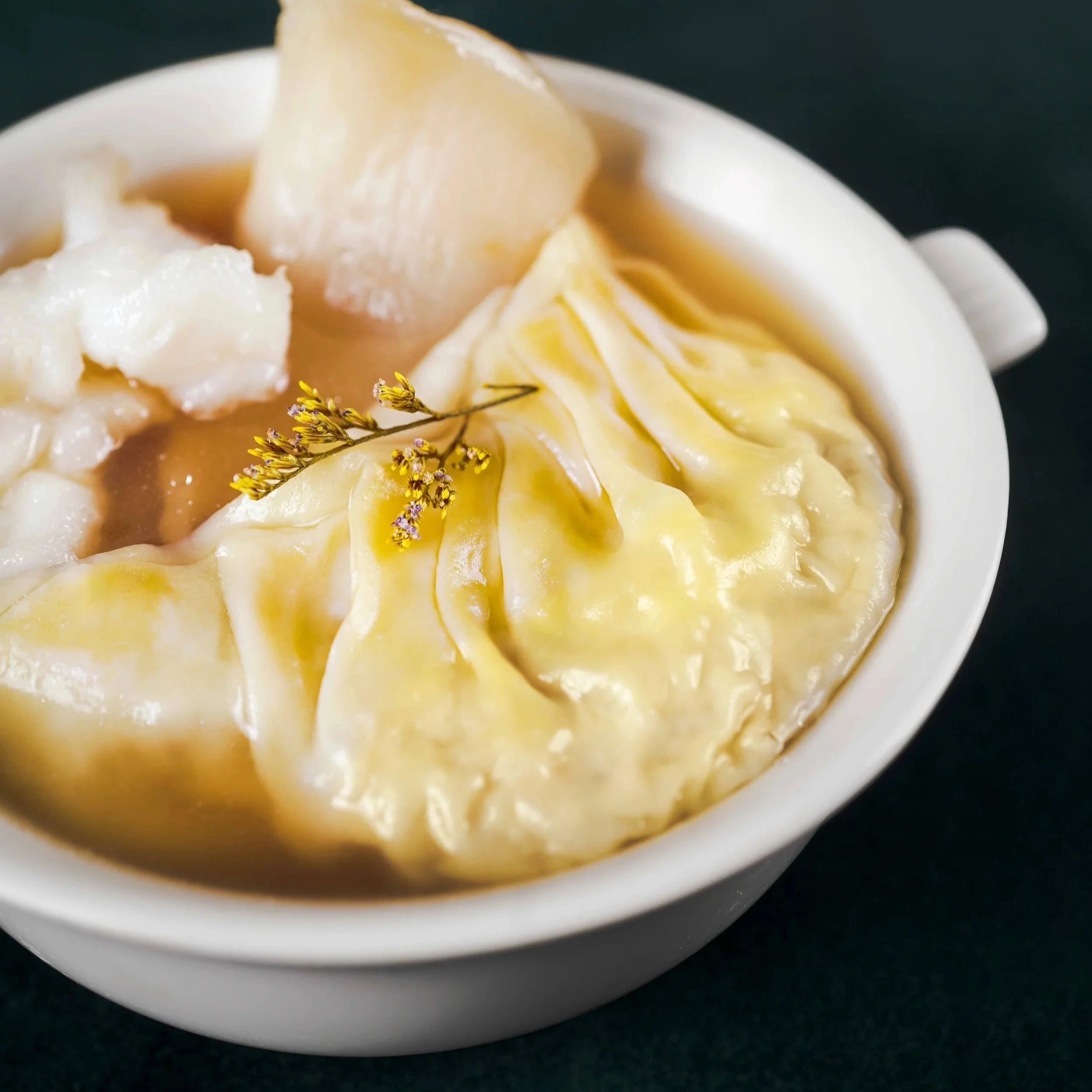 Steamed+Pork+Dumpling+in+Soup+with+Fish+Maw+and+Lobster+%E8%8A%B1%E8%86%A0%E9%BE%8D%E8%9D%A6%E7%81%8C%E6%B9%AF%E9%A4%83.jpg