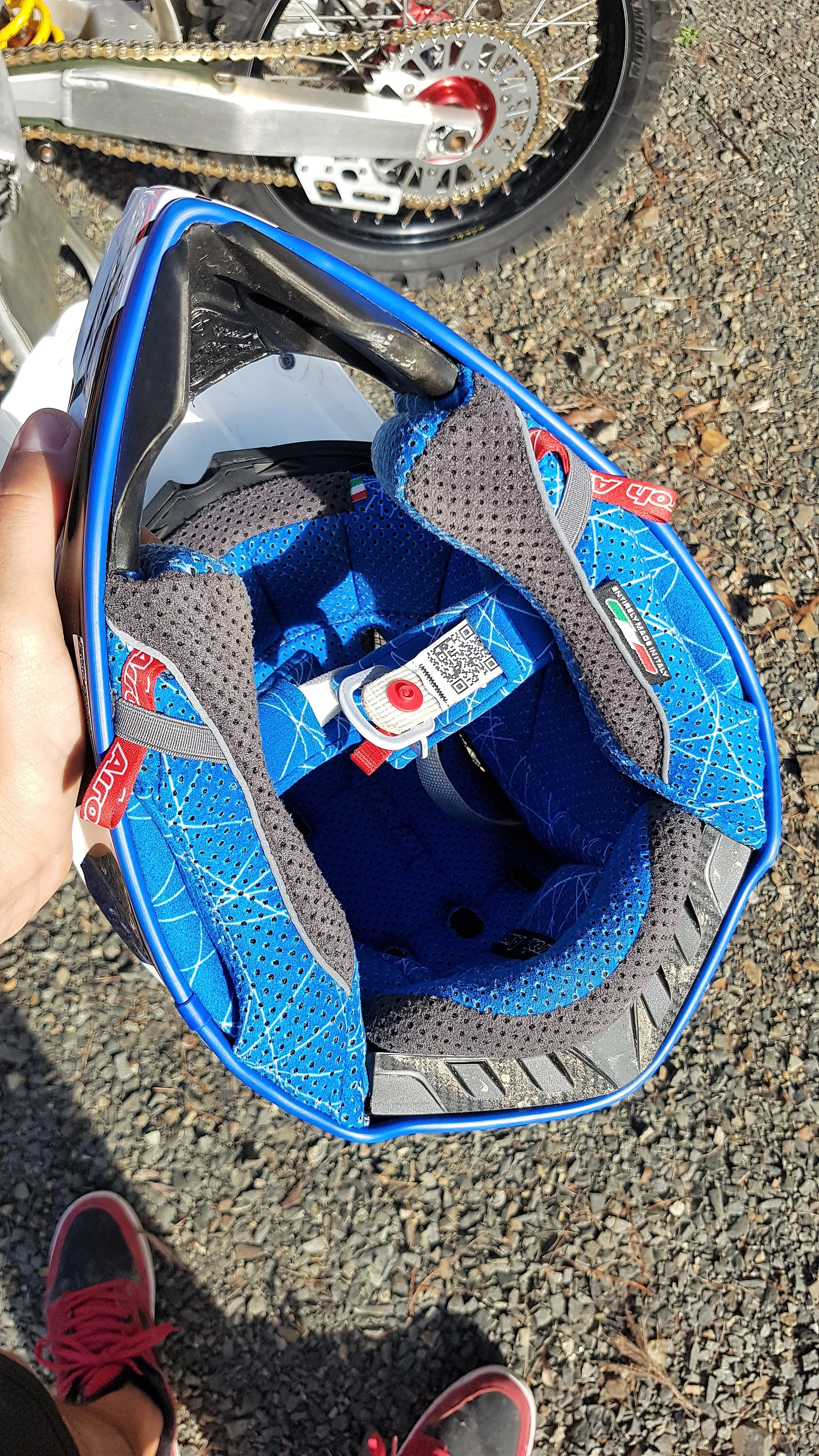 Inner lining removable and breathable