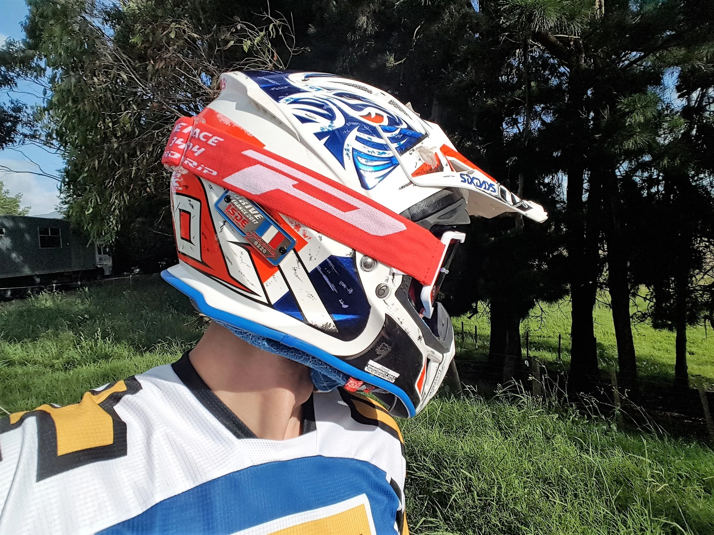 Limited edition ISDE colour-way is stamped and numbered to give that exclusive feeling.