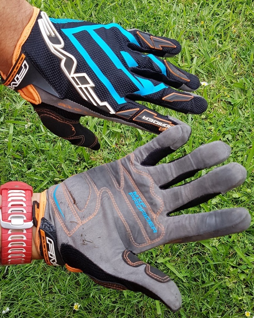 Front and back side of the MXF S Proider