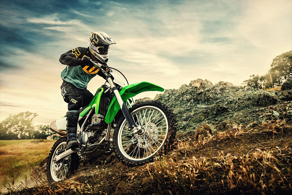 kawasaki 300cc dirt bike
