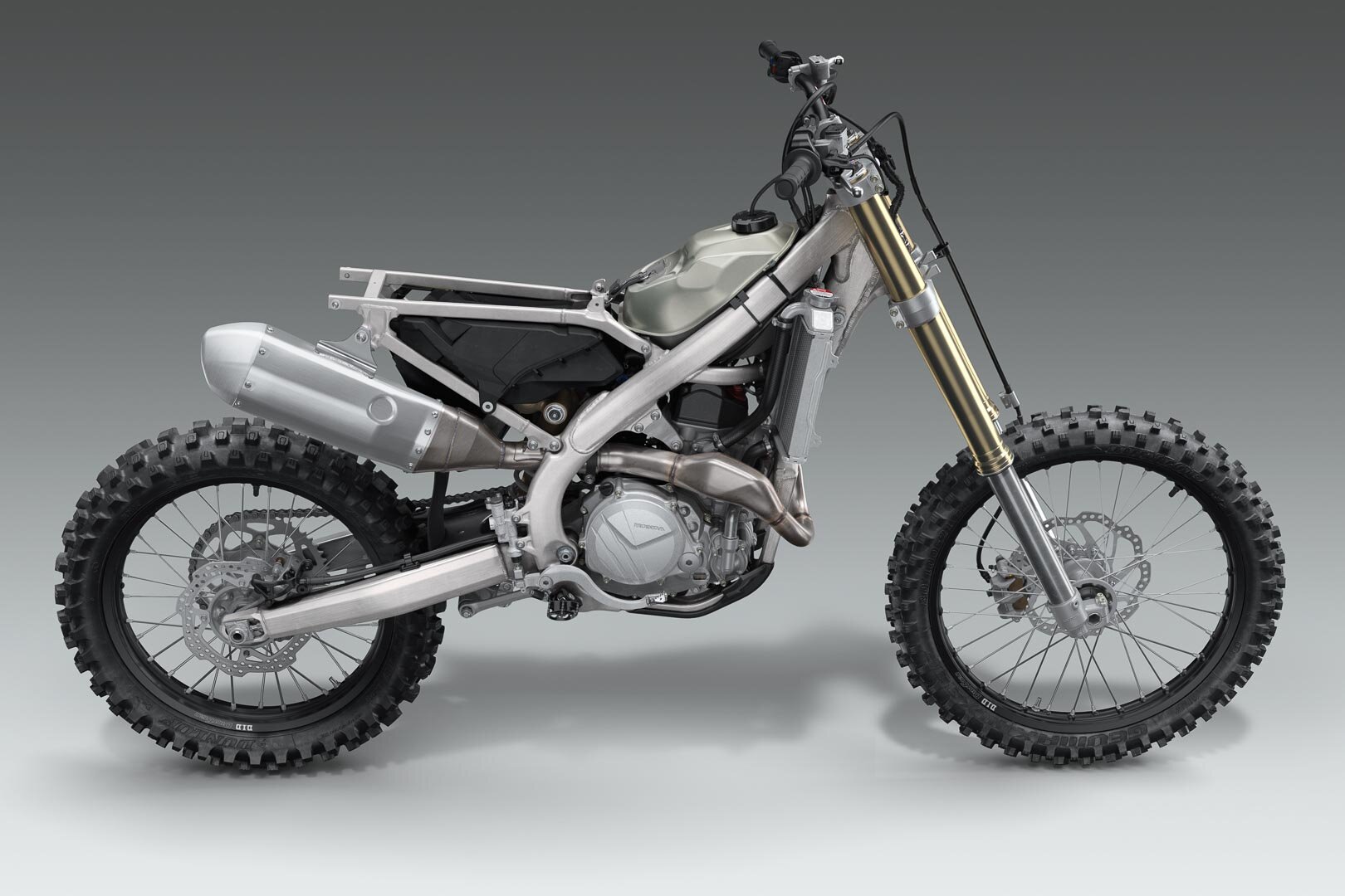2021-Honda-CRF450R-First-Look-motocross-supercross-motorcycle-13.jpg