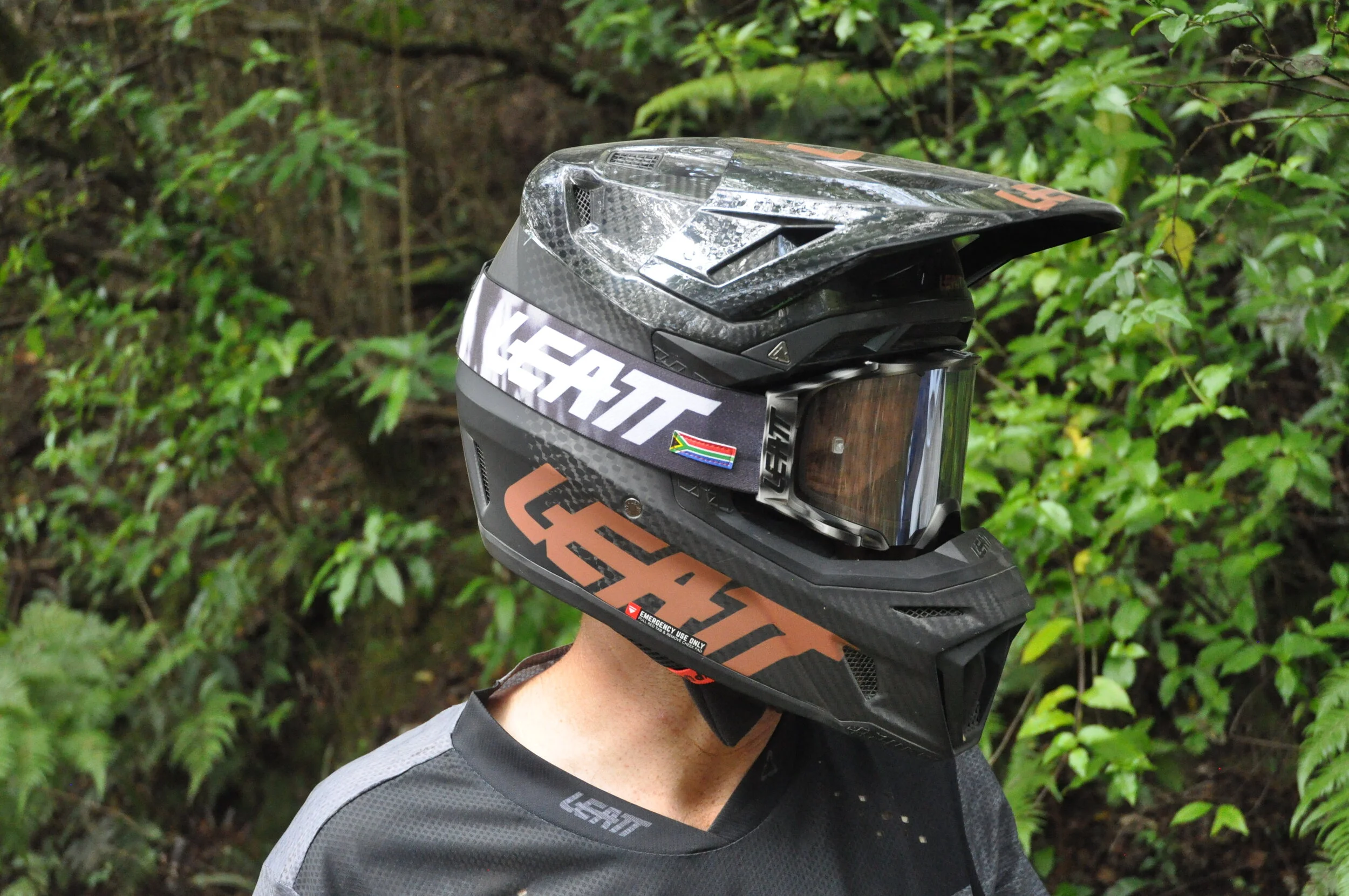 TESTED: LEATT 9.5 CARBON HELMET