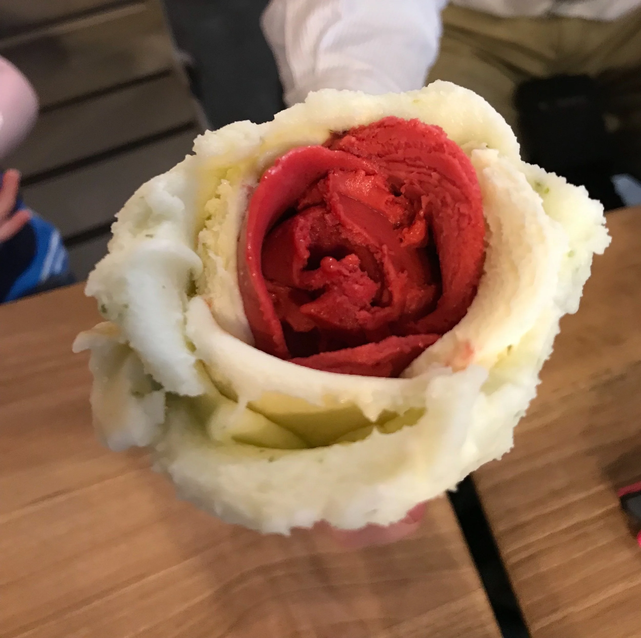 Amorino ice cream https://www.amorino.com/fr/boutique/nantes-chateau.13.html