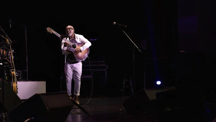 Johnathan Butler Photographer: Carlton IV 