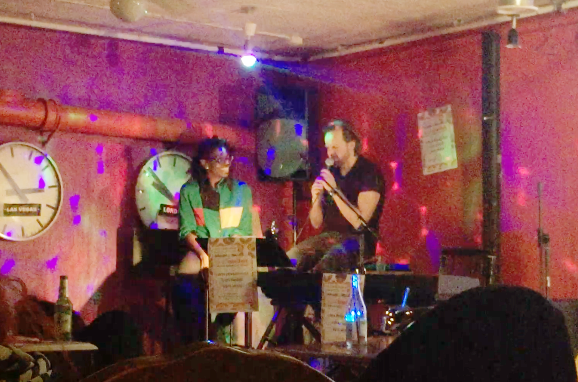 Läsning på Cafe string den 20 Nov