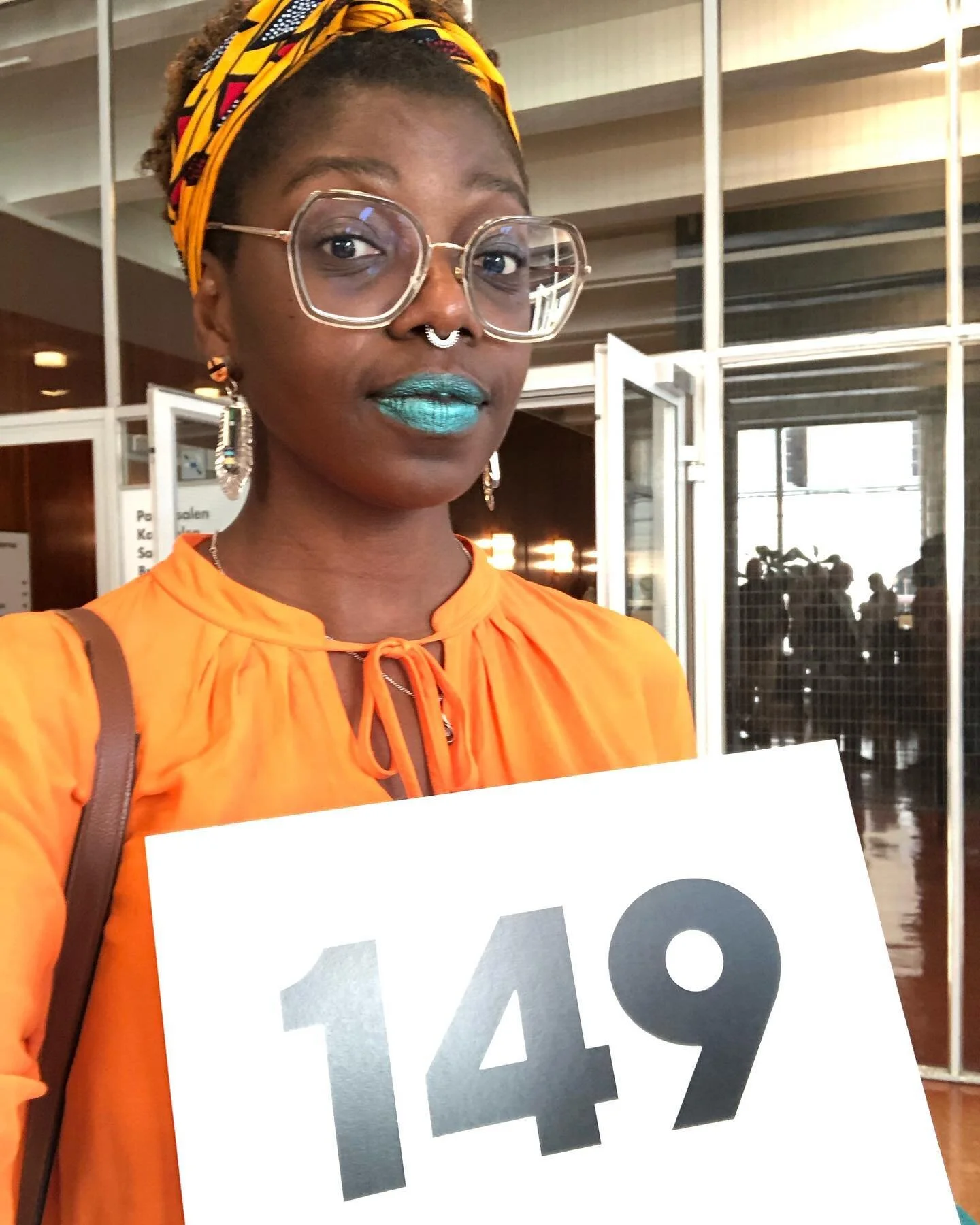 Idag var jag p&aring; min f&ouml;rsta &aring;rsst&auml;mma som medlem i f&ouml;rfattarf&ouml;rbundet. Med v&aring;ra skyltar r&ouml;stade vi.