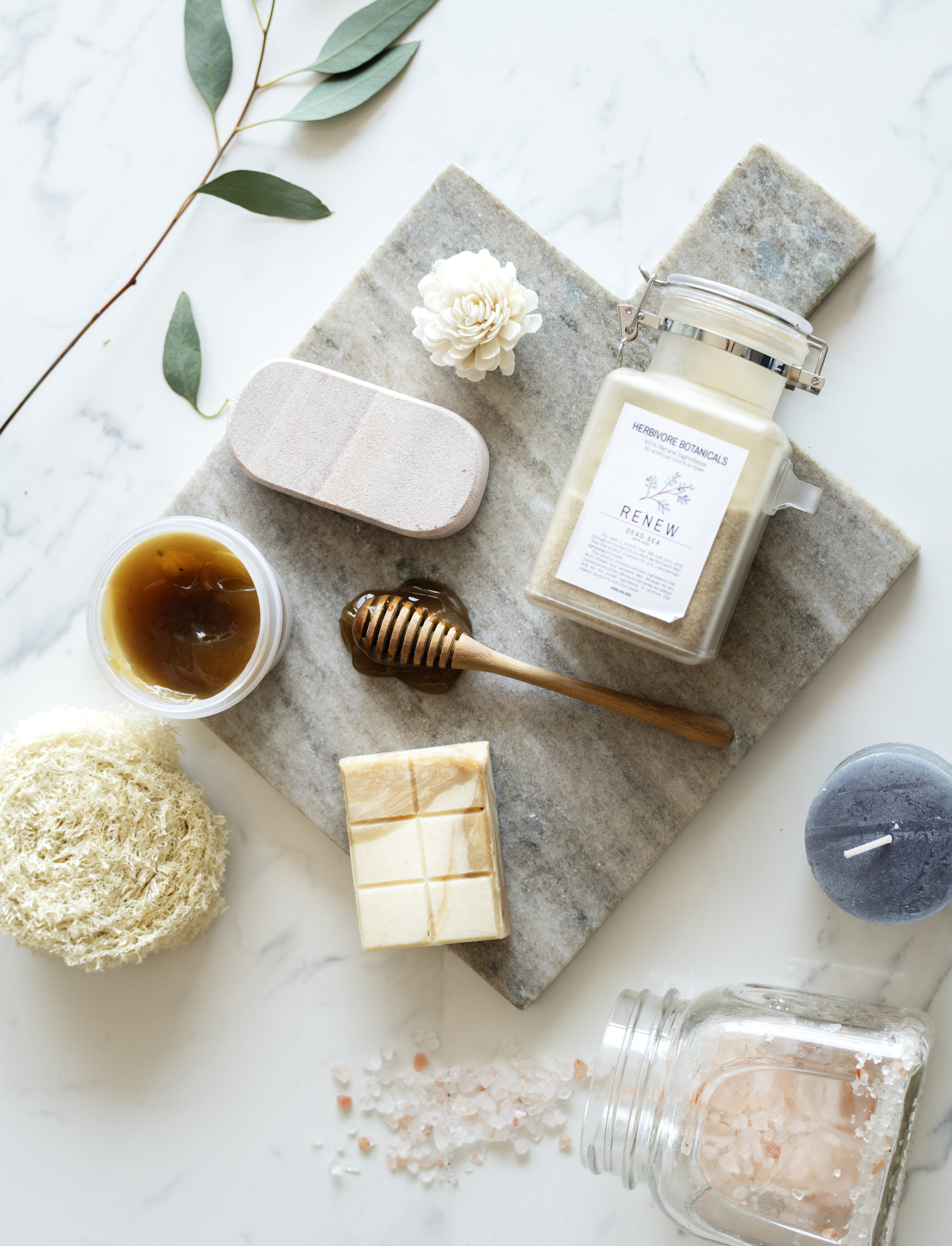 Flat lay of spa treatment set