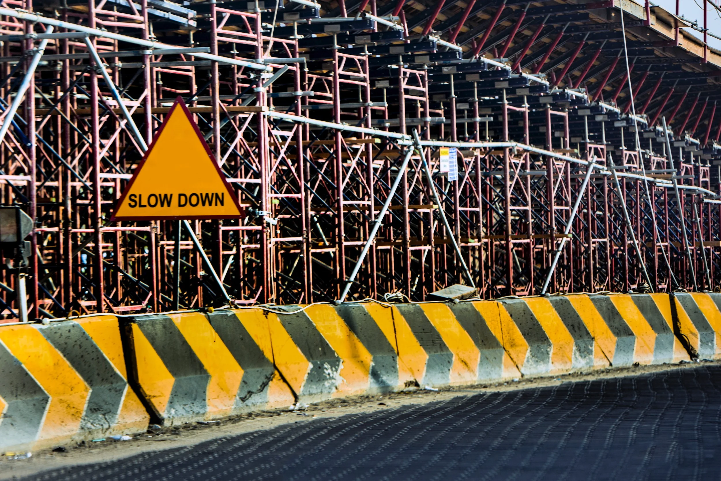 barriers-building-caution-638487.jpg