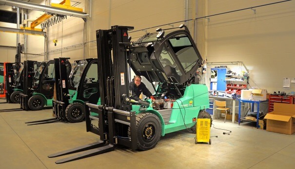 forklift-maintenance.jpg