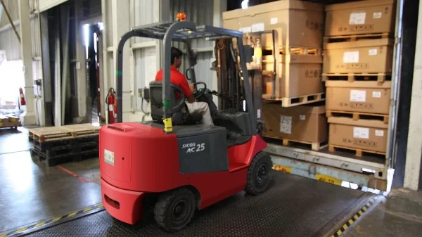 forklift.jpg