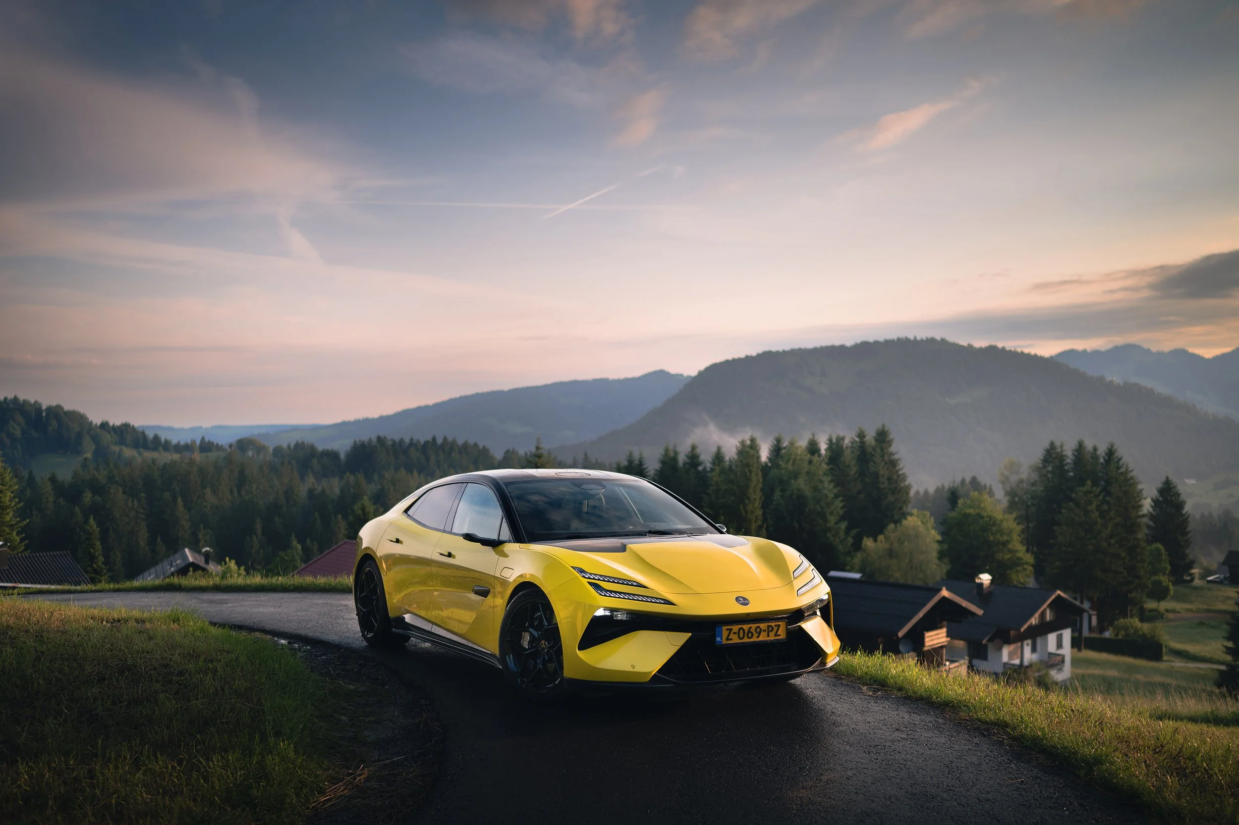  Photographing the all new Lotus Emeya 