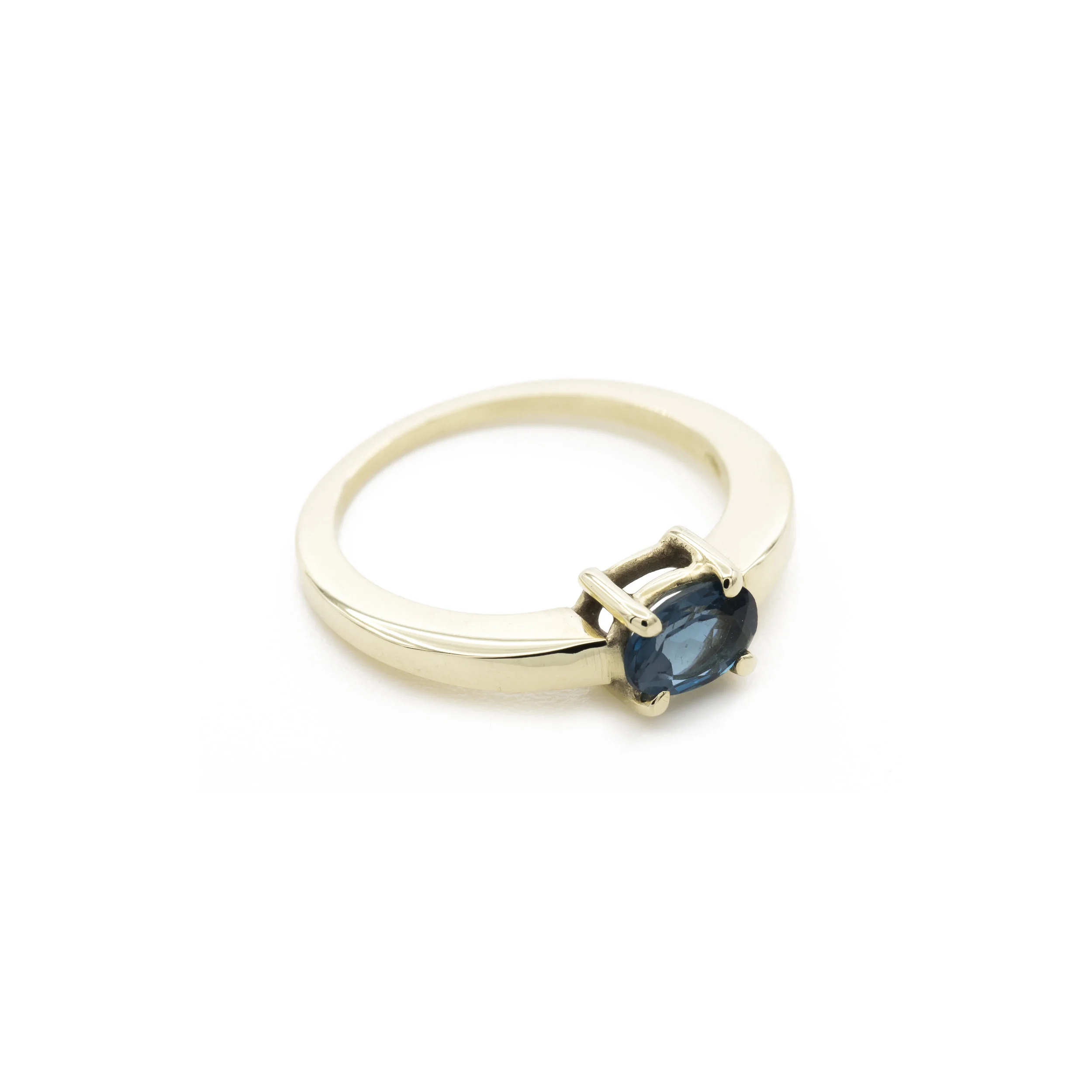 UNIVERSE_RING_TOPAZ.jpg