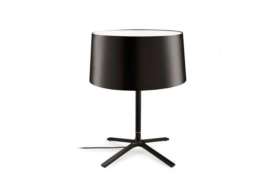 lampara-sobremesa-leds-c4-hall-02.jpg