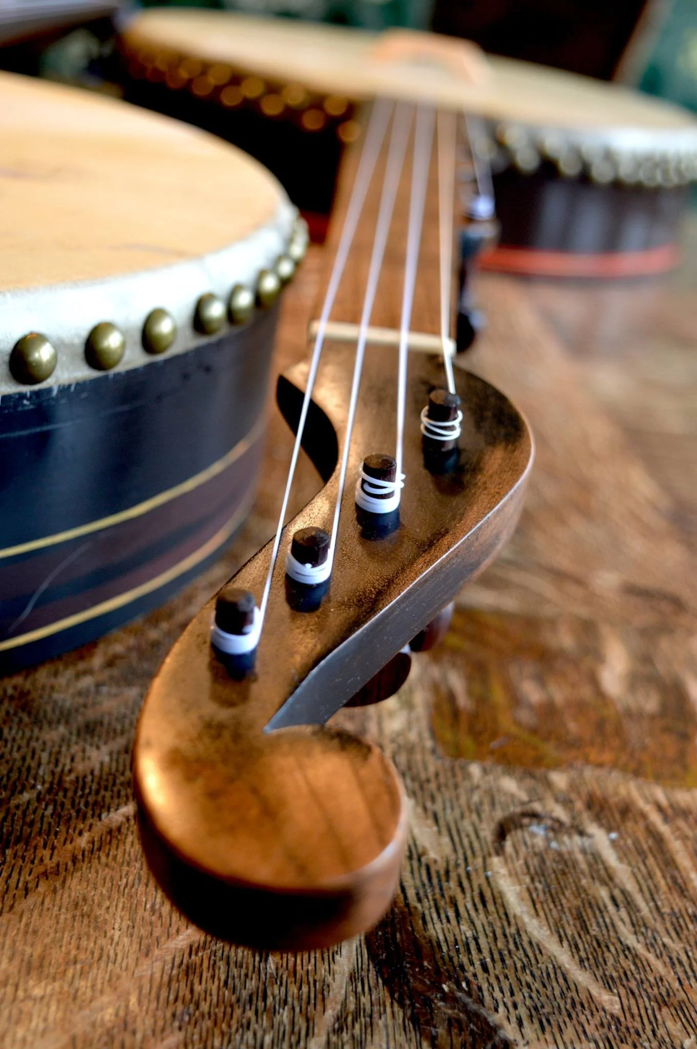 Tackhead banjo.