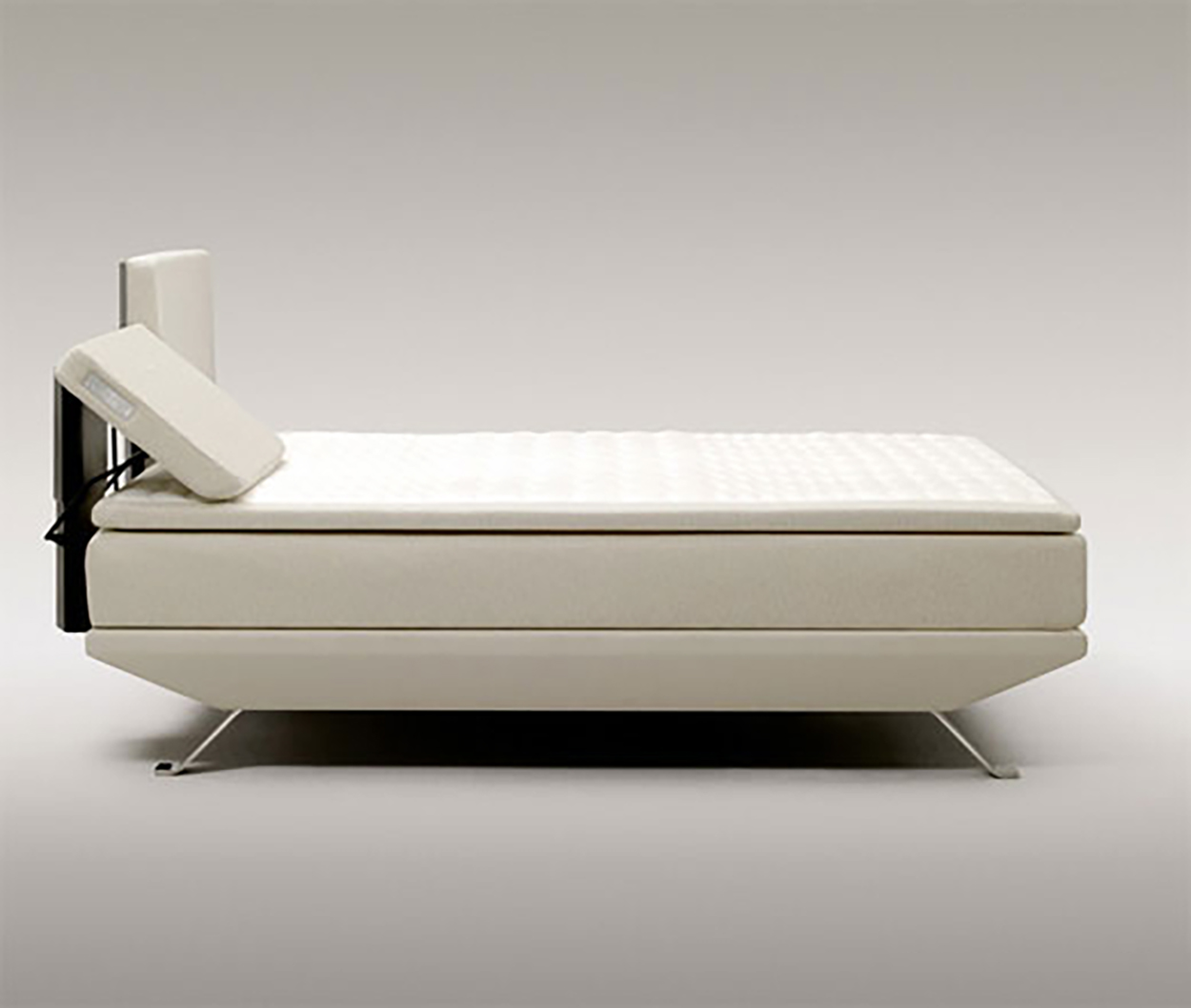  In 2005 a major European mattress brand from Norway enlisted npk design to develop a new mattress and bed frame for the younger consumers with an emphasis on style.   A member of a 3 person design team, my role was developing original product brand 