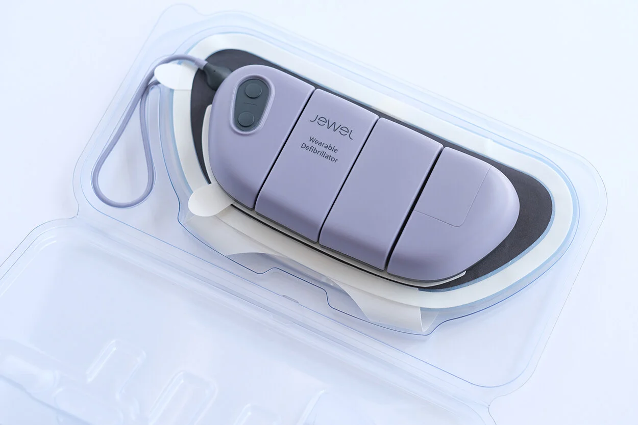  Each patch is securely packaged in a protective shell and sealed in an airtight pouch, designed to minimize handling during the application process. 