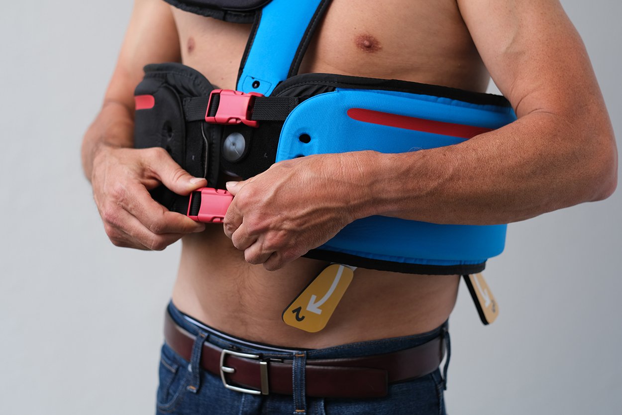  The components on the Placement Accessory marked in red serve as alignment guides, ensuring the belt is properly positioned with specific body landmarks. This attention to detail has simplified the application process for patients, making it easier 