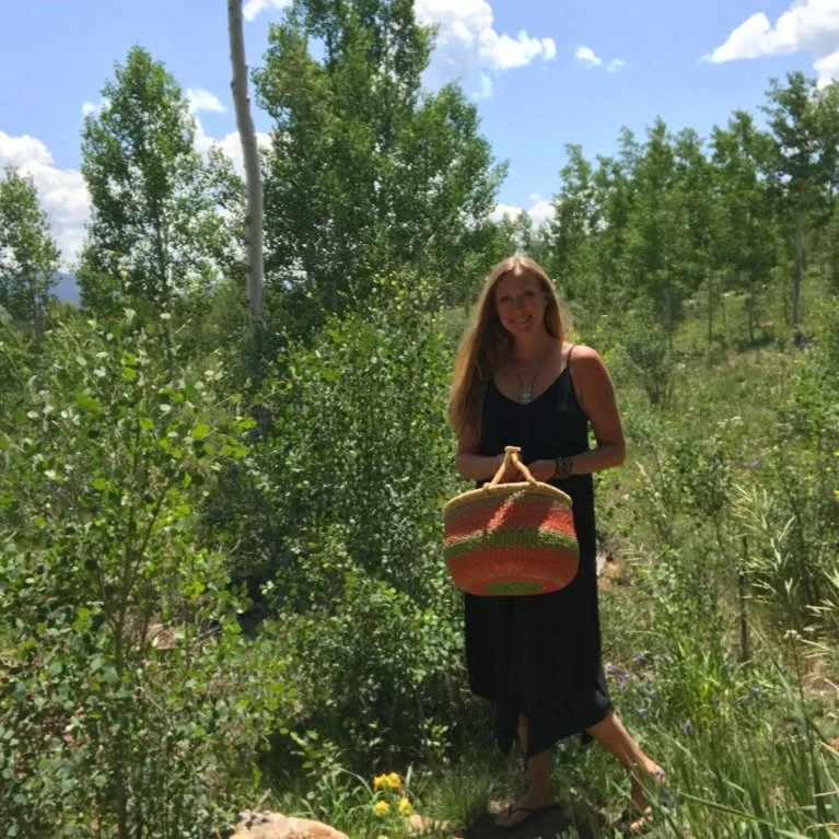 Hi everyone! I realized that a lot of folks here might not know exactly what I do. So I'm reintroducing myself :)

I do a lot of things, but I primarily work as a spiritual rewilding facilitator, artist, and natural perfumer. 

My work is rooted in 4