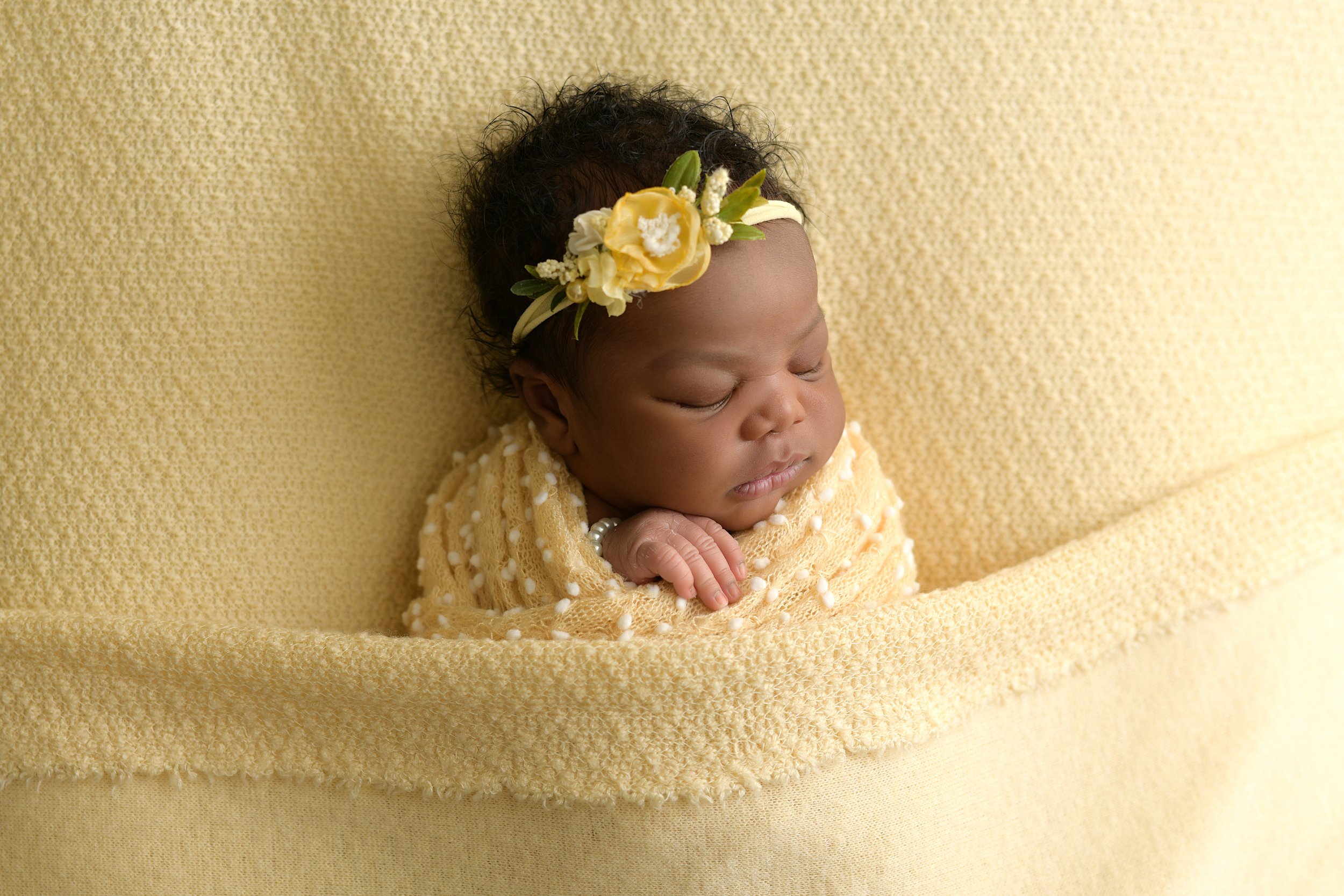 Sarai Newborn-0143.jpg