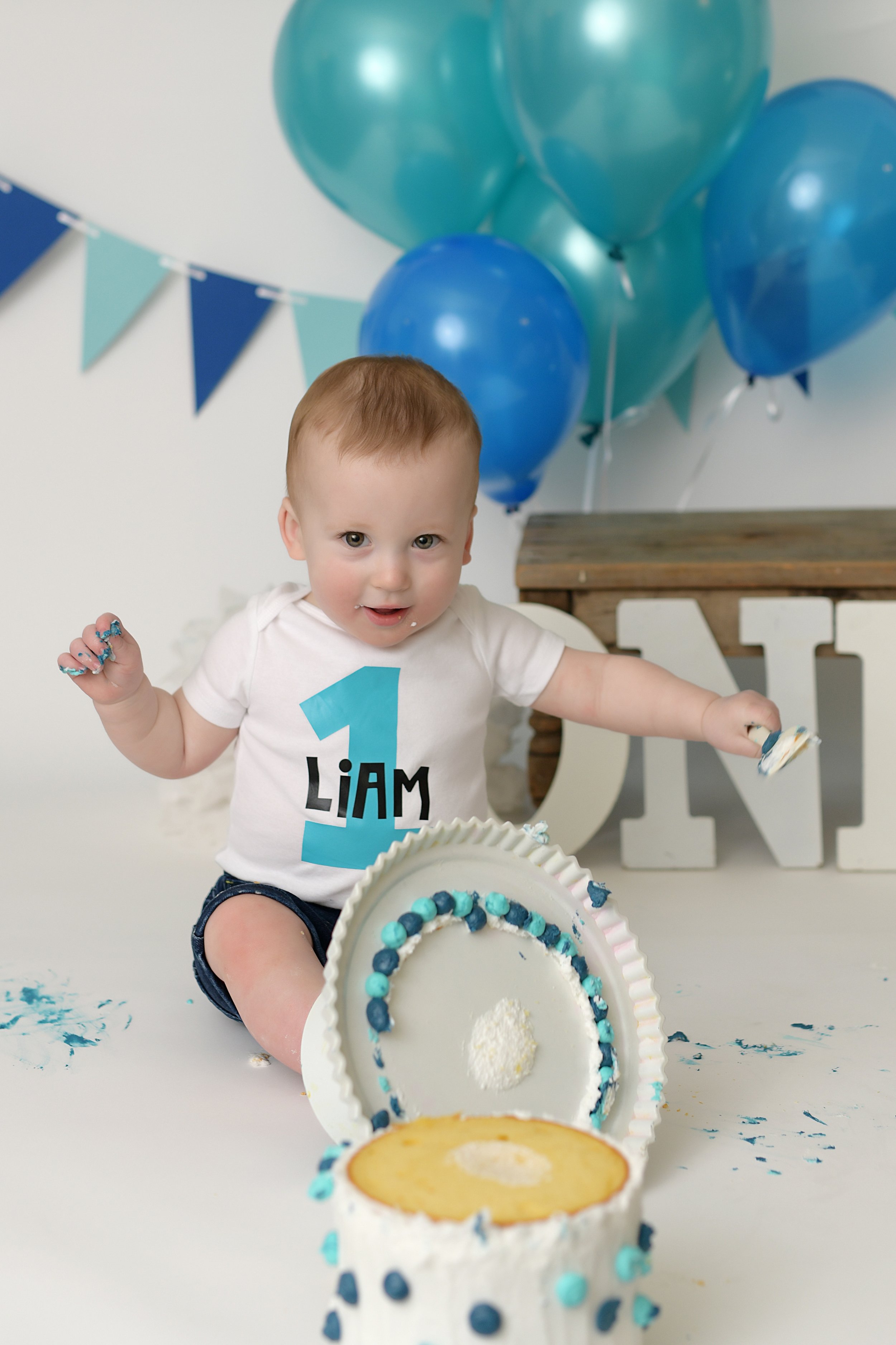 BLOG Liam Cake-6068.jpg