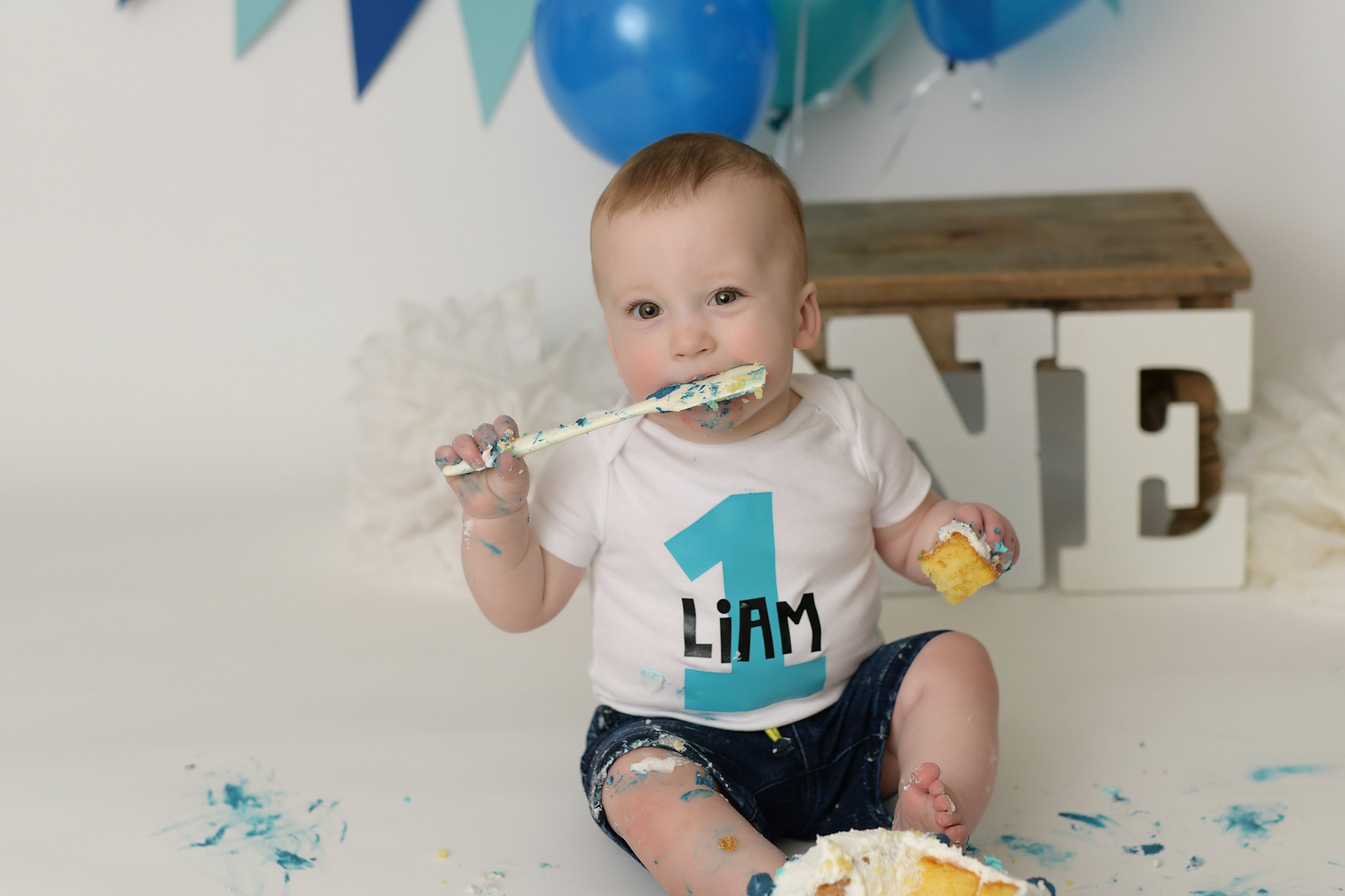 BLOG Liam Cake-6087.jpg